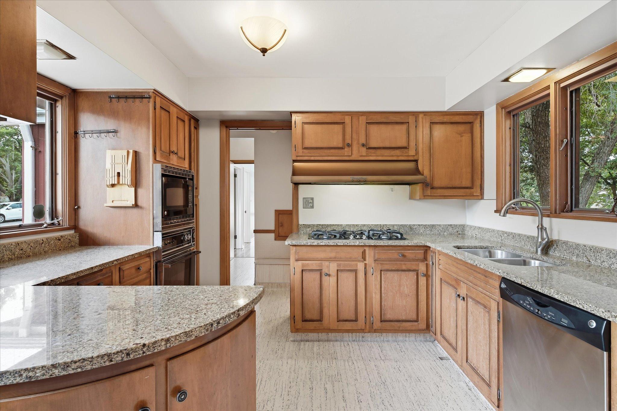 View of Residential at 4700 Minnetonka Boulevard, Saint Louis Park MN 55416, Saint Louis Park (19 of 58) - Mike Wilen | Minnesota Team Real Estate