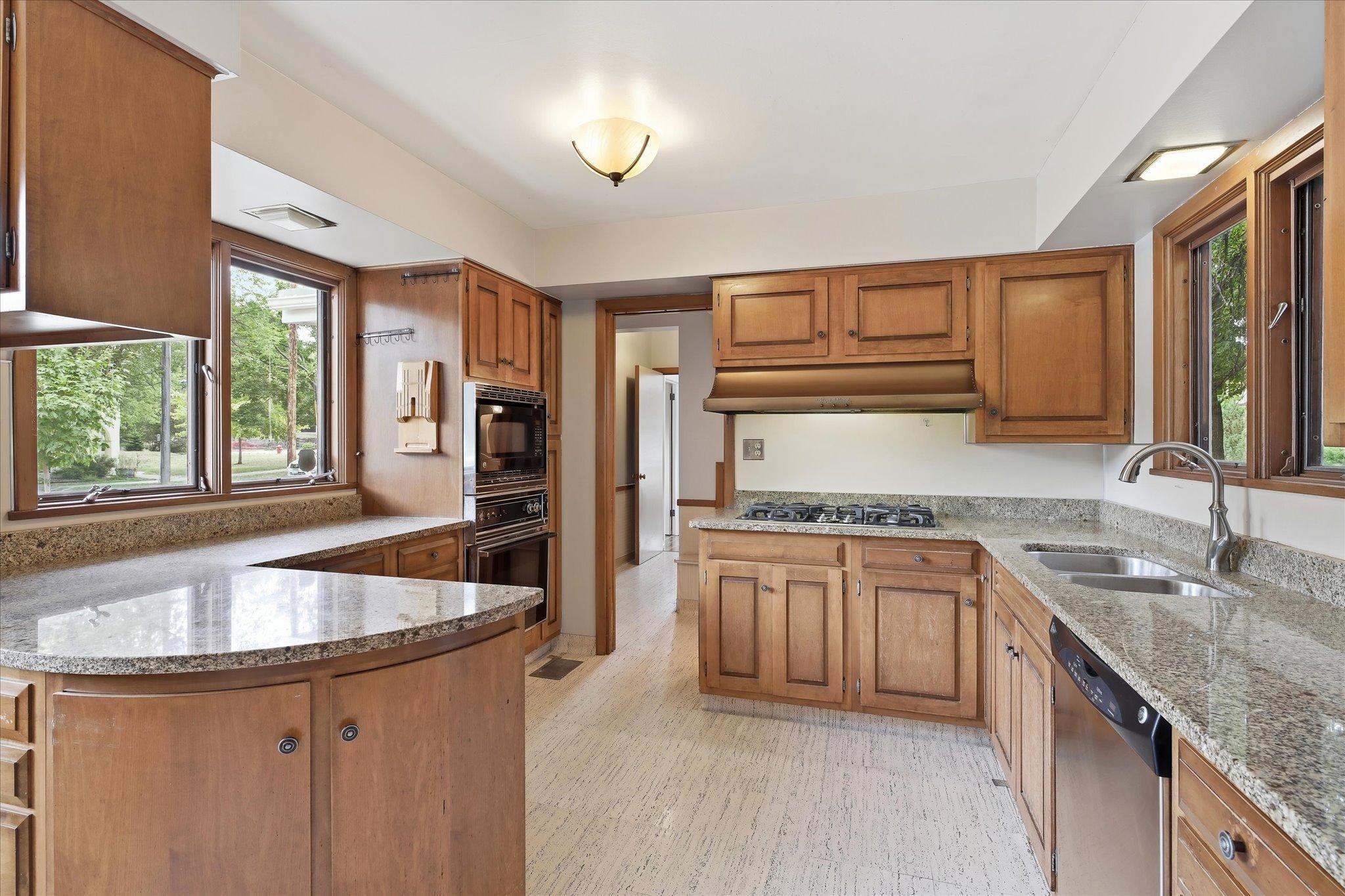 View of Residential at 4700 Minnetonka Boulevard, Saint Louis Park MN 55416, Saint Louis Park (18 of 58) - Mike Wilen | Minnesota Team Real Estate