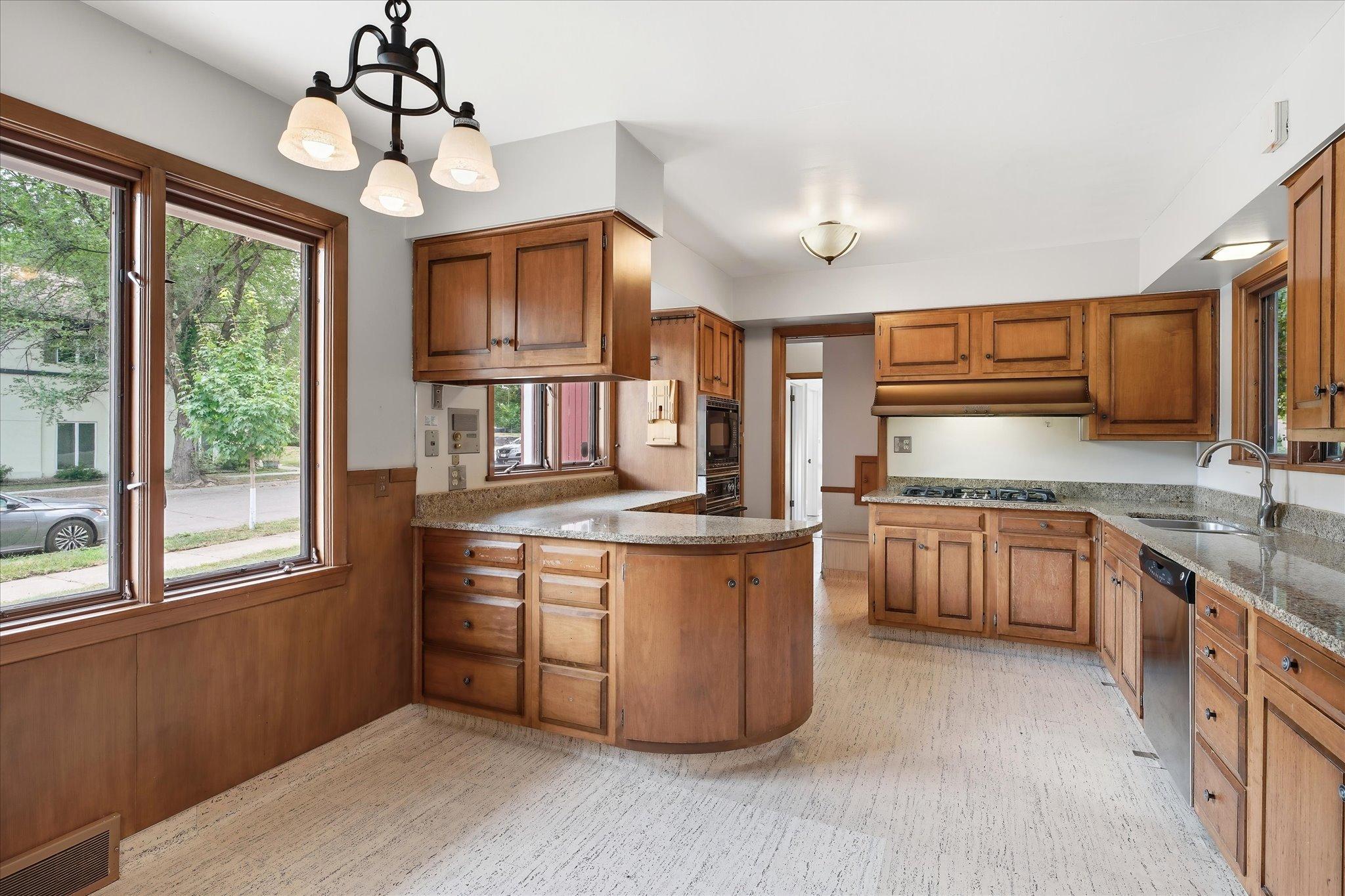 View of Residential at 4700 Minnetonka Boulevard, Saint Louis Park MN 55416, Saint Louis Park (15 of 58) - Mike Wilen | Minnesota Team Real Estate