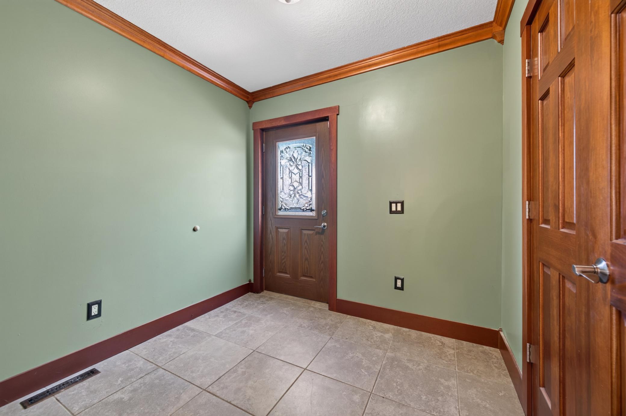 View of Residential at 1498 Hazelwood Street, Saint Paul MN 55106, Saint Paul (3 of 41) - Mike Wilen | Minnesota Team Real Estate