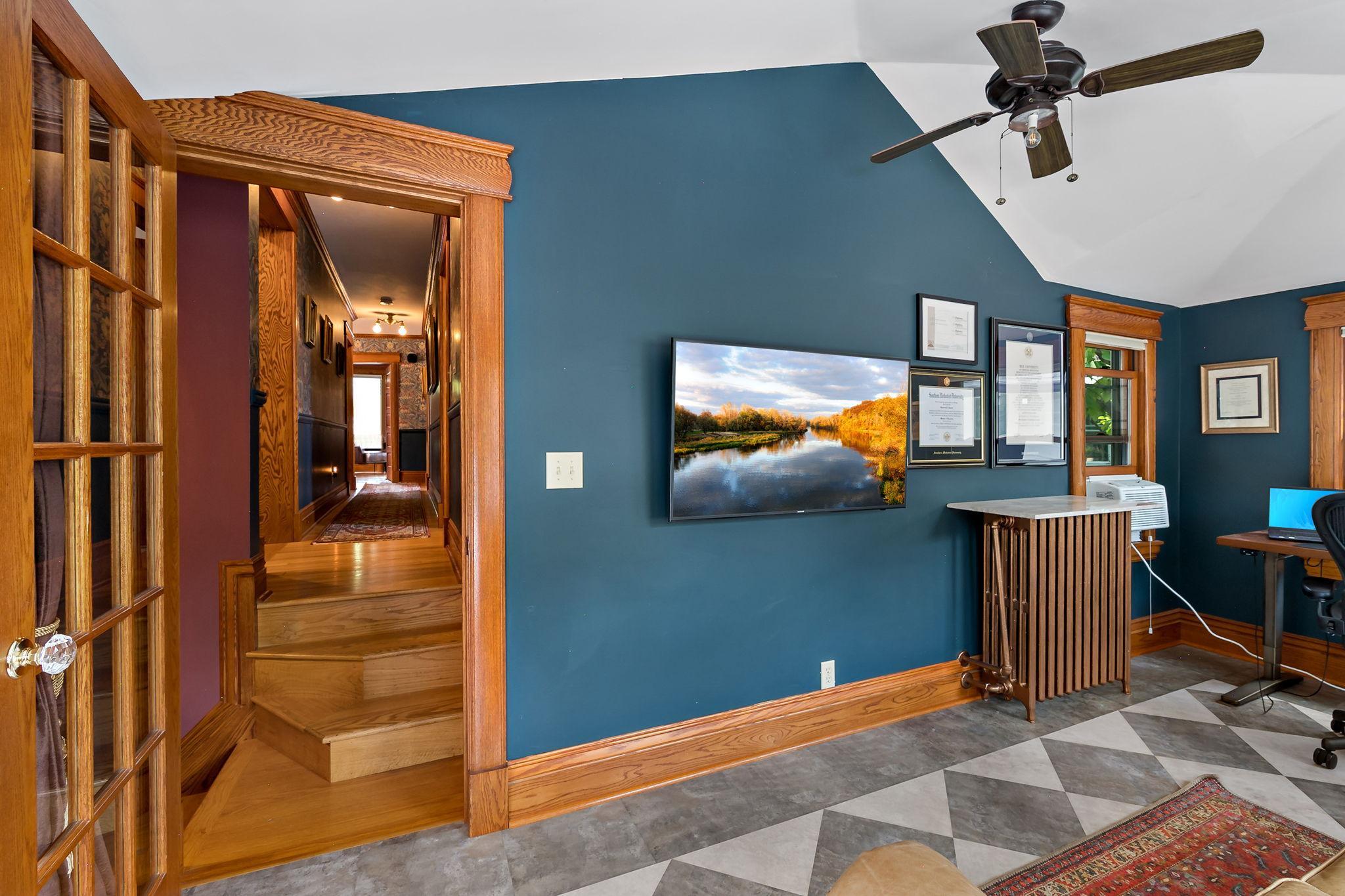 View of Residential at 2400 Irving Avenue, Minneapolis MN 55405, Minneapolis (66 of 93) - Mike Wilen | Minnesota Team Real Estate