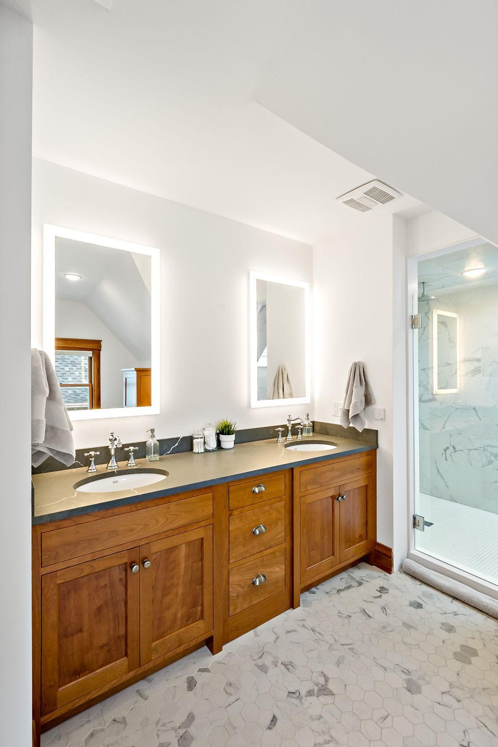 View of Residential at 2400 Irving Avenue, Minneapolis MN 55405, Minneapolis (81 of 93) - Mike Wilen | Minnesota Team Real Estate