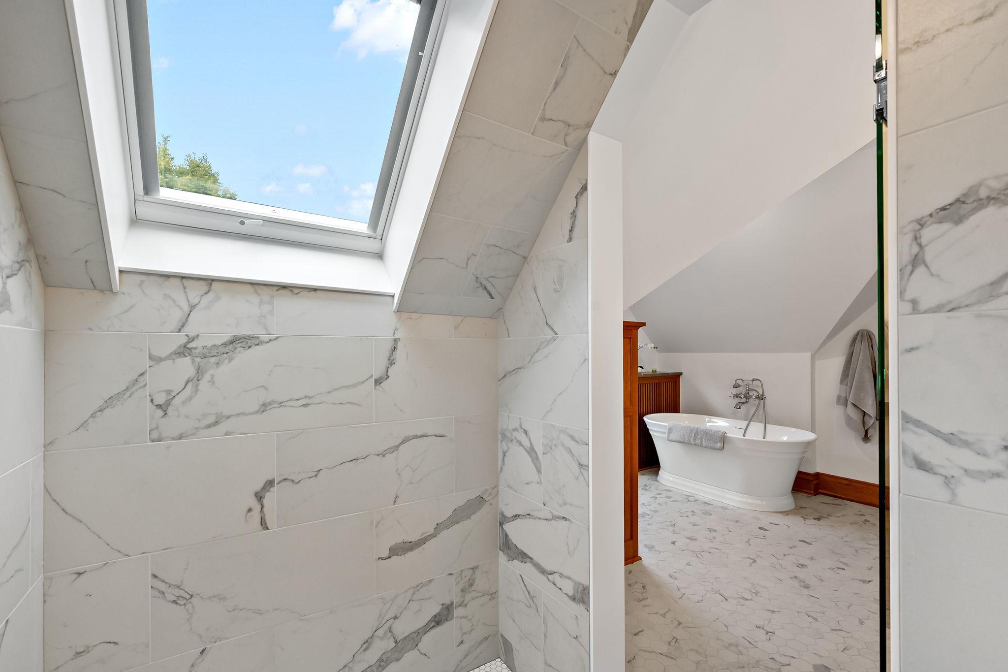View of Residential at 2400 Irving Avenue, Minneapolis MN 55405, Minneapolis (86 of 93) - Mike Wilen | Minnesota Team Real Estate