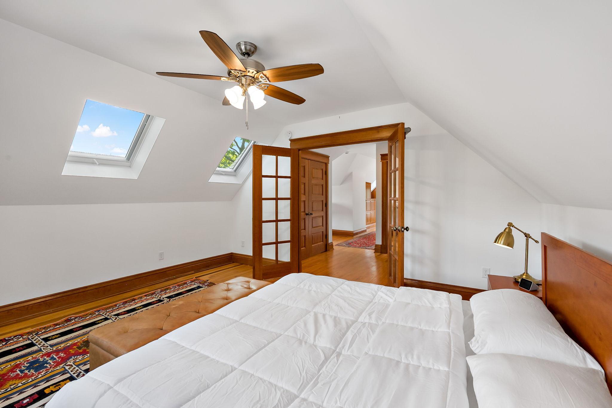 View of Residential at 2400 Irving Avenue, Minneapolis MN 55405, Minneapolis (78 of 93) - Mike Wilen | Minnesota Team Real Estate
