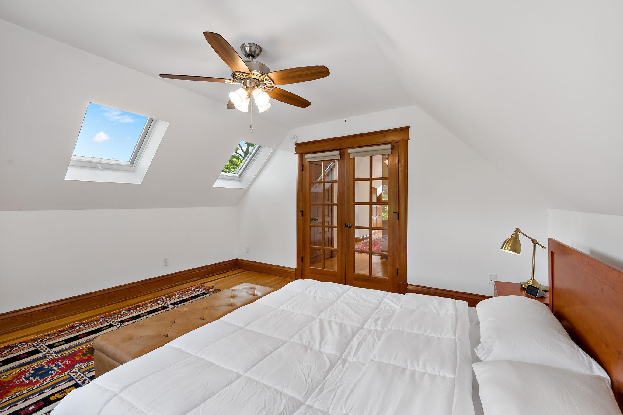 View of Residential at 2400 Irving Avenue, Minneapolis MN 55405, Minneapolis (77 of 93) - Mike Wilen | Minnesota Team Real Estate