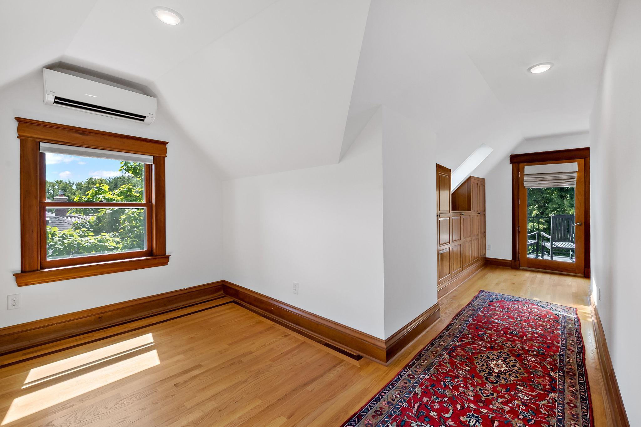 View of Residential at 2400 Irving Avenue, Minneapolis MN 55405, Minneapolis (70 of 93) - Mike Wilen | Minnesota Team Real Estate