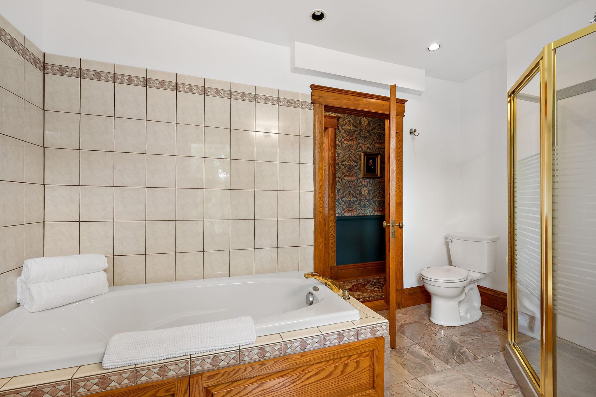 View of Residential at 2400 Irving Avenue, Minneapolis MN 55405, Minneapolis (61 of 93) - Mike Wilen | Minnesota Team Real Estate