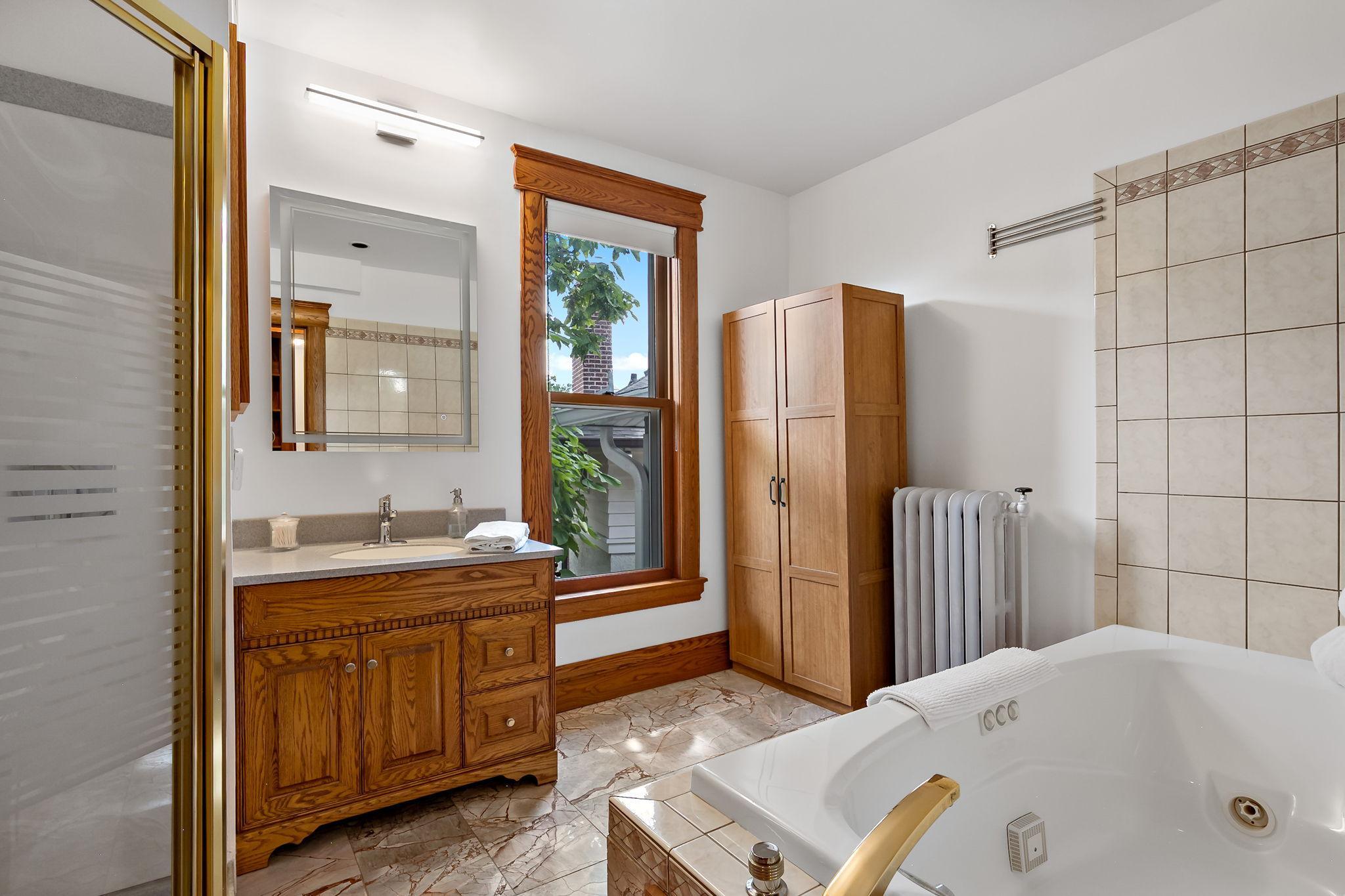 View of Residential at 2400 Irving Avenue, Minneapolis MN 55405, Minneapolis (60 of 93) - Mike Wilen | Minnesota Team Real Estate