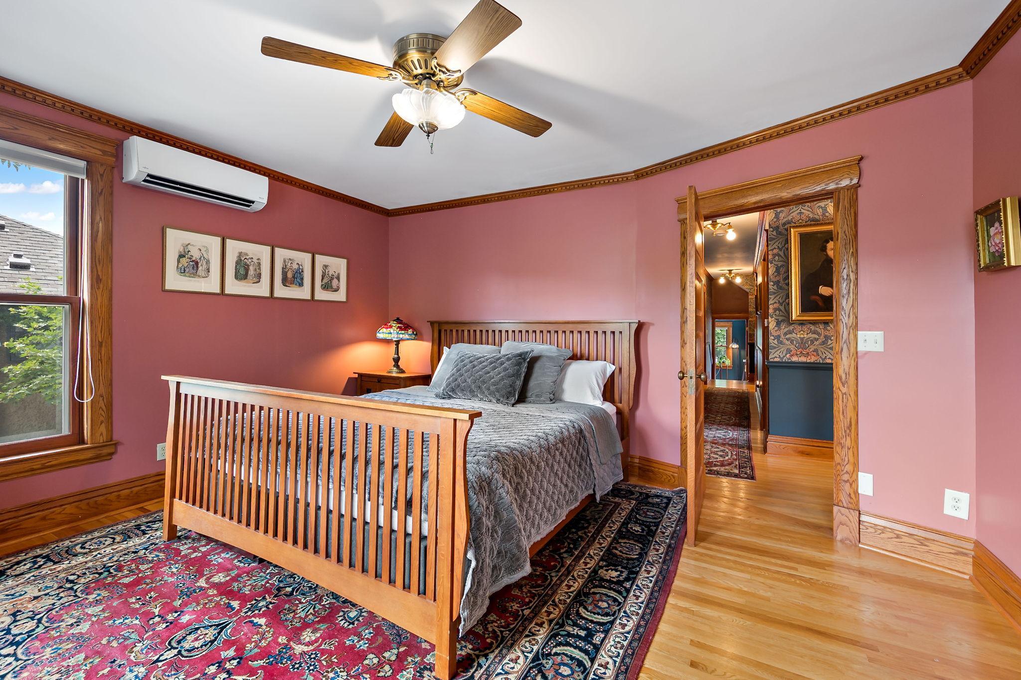 View of Residential at 2400 Irving Avenue, Minneapolis MN 55405, Minneapolis (52 of 93) - Mike Wilen | Minnesota Team Real Estate
