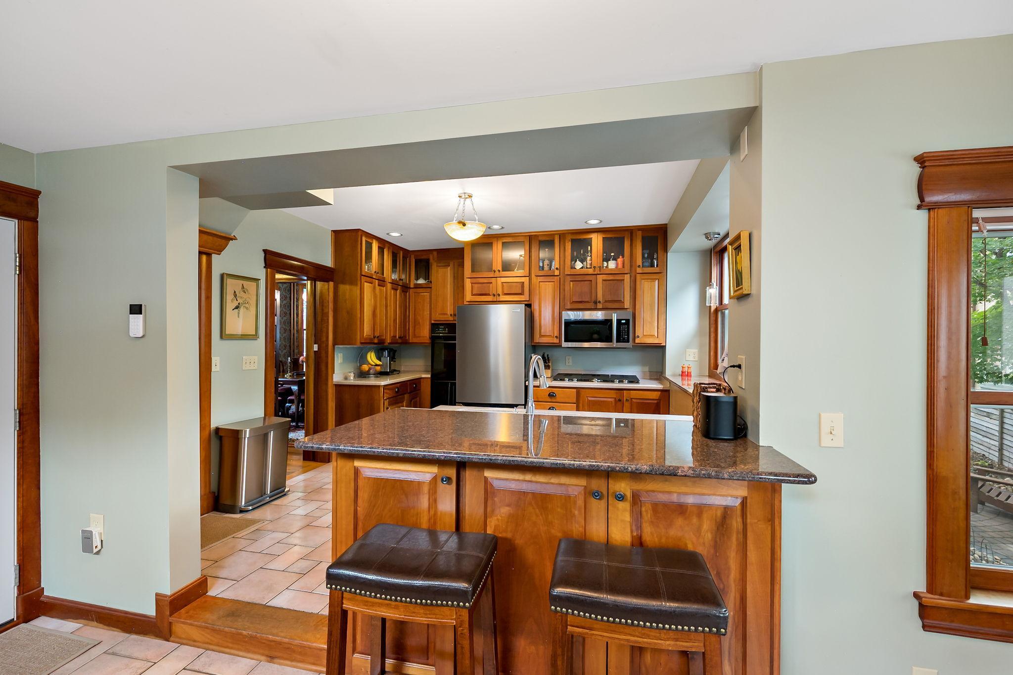 View of Residential at 2400 Irving Avenue, Minneapolis MN 55405, Minneapolis (48 of 93) - Mike Wilen | Minnesota Team Real Estate