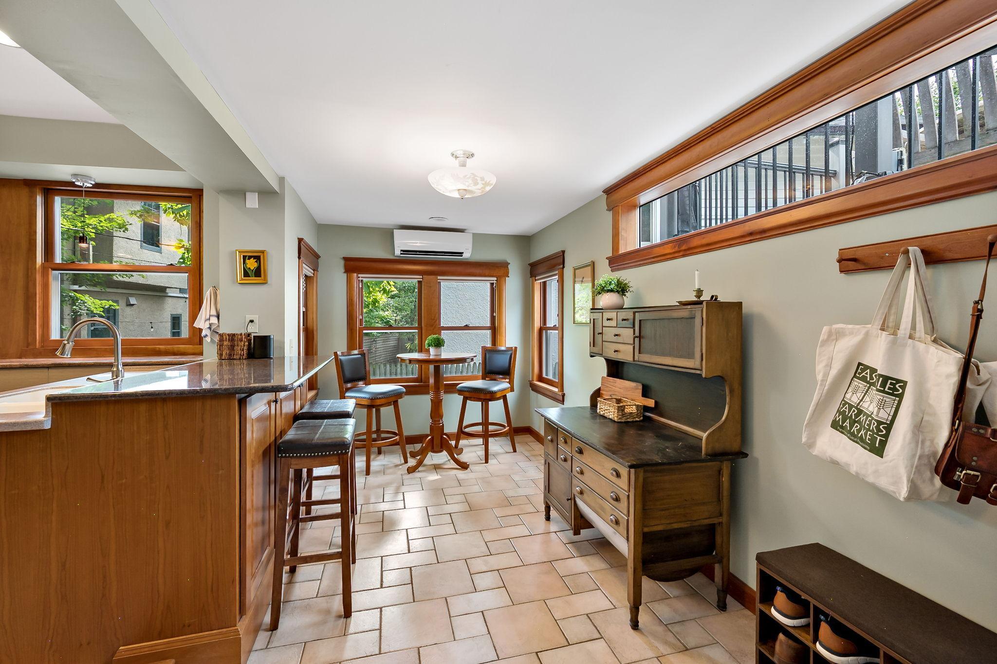 View of Residential at 2400 Irving Avenue, Minneapolis MN 55405, Minneapolis (45 of 93) - Mike Wilen | Minnesota Team Real Estate