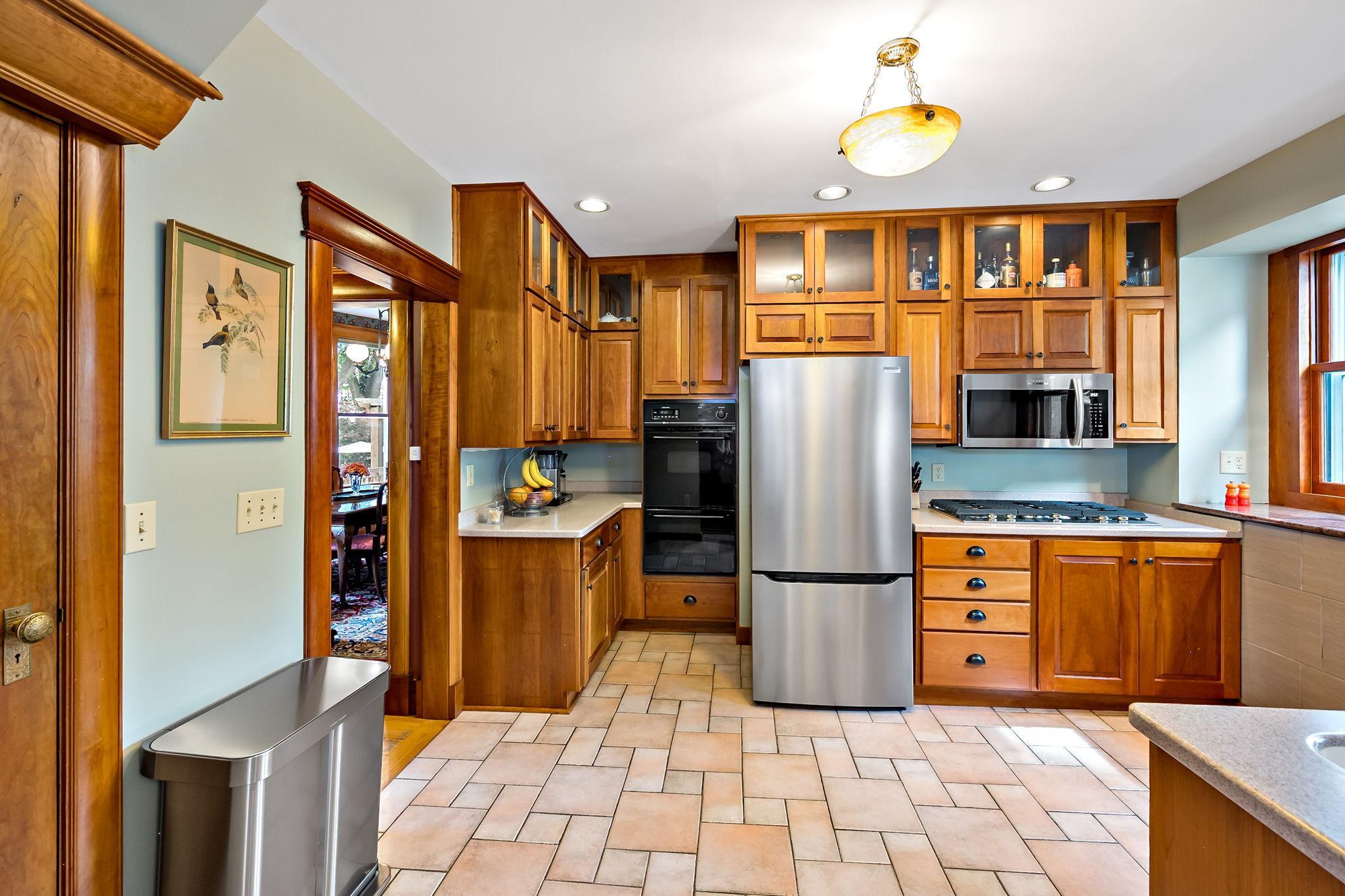 View of Residential at 2400 Irving Avenue, Minneapolis MN 55405, Minneapolis (44 of 93) - Mike Wilen | Minnesota Team Real Estate