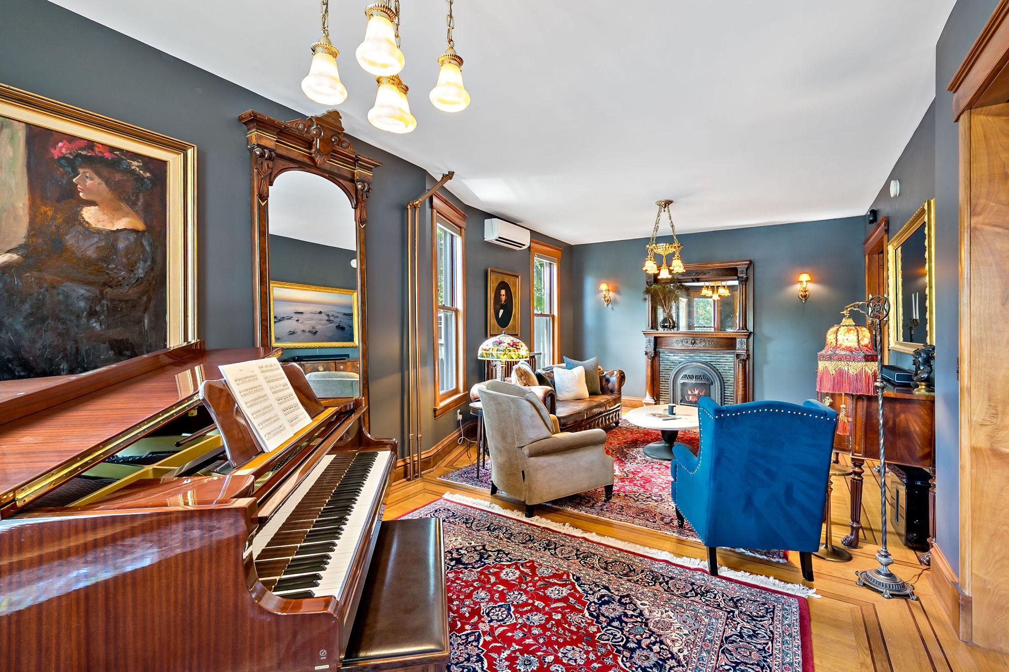 View of Residential at 2400 Irving Avenue, Minneapolis MN 55405, Minneapolis (31 of 93) - Mike Wilen | Minnesota Team Real Estate