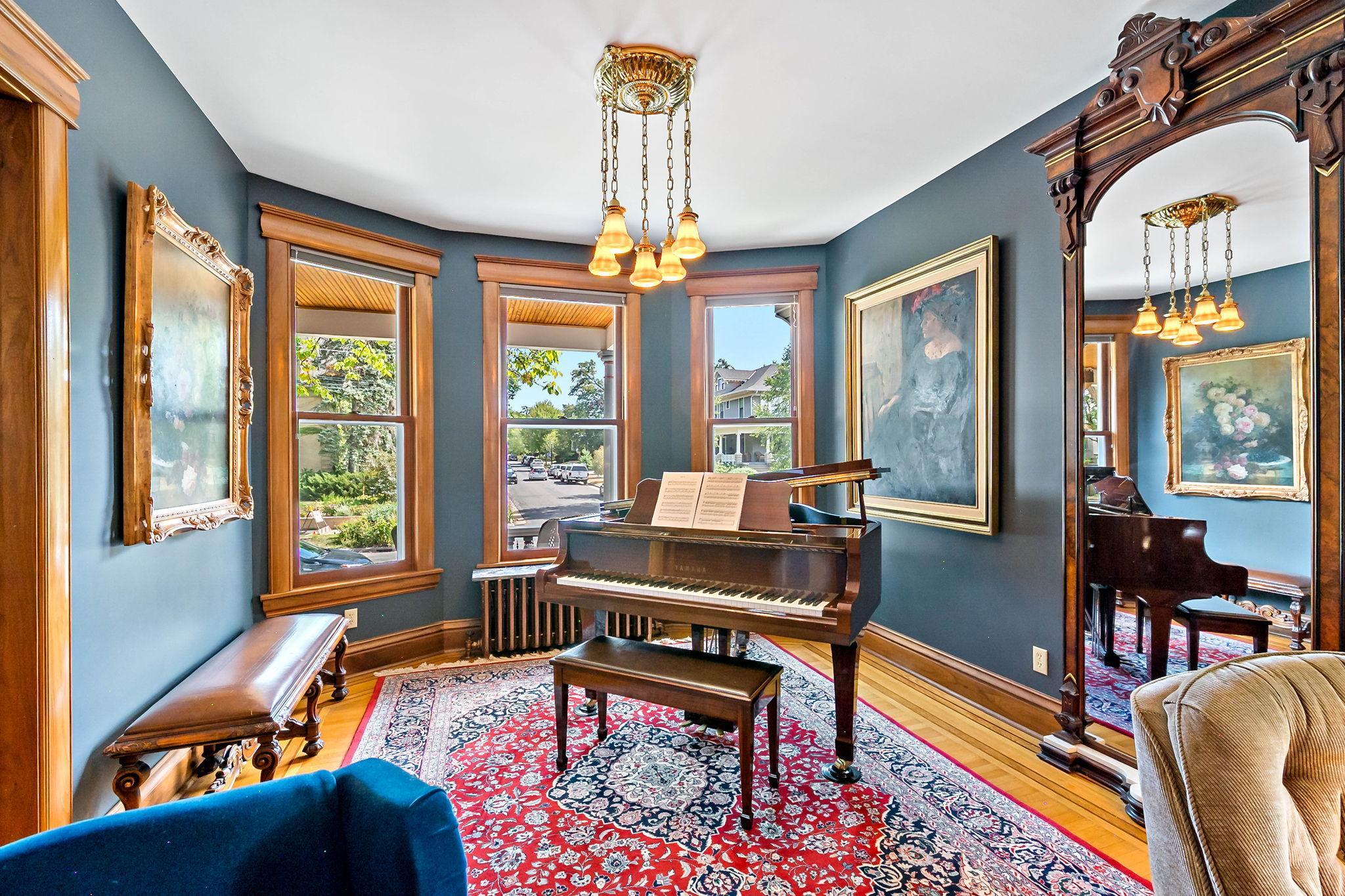 View of Residential at 2400 Irving Avenue, Minneapolis MN 55405, Minneapolis (30 of 93) - Mike Wilen | Minnesota Team Real Estate