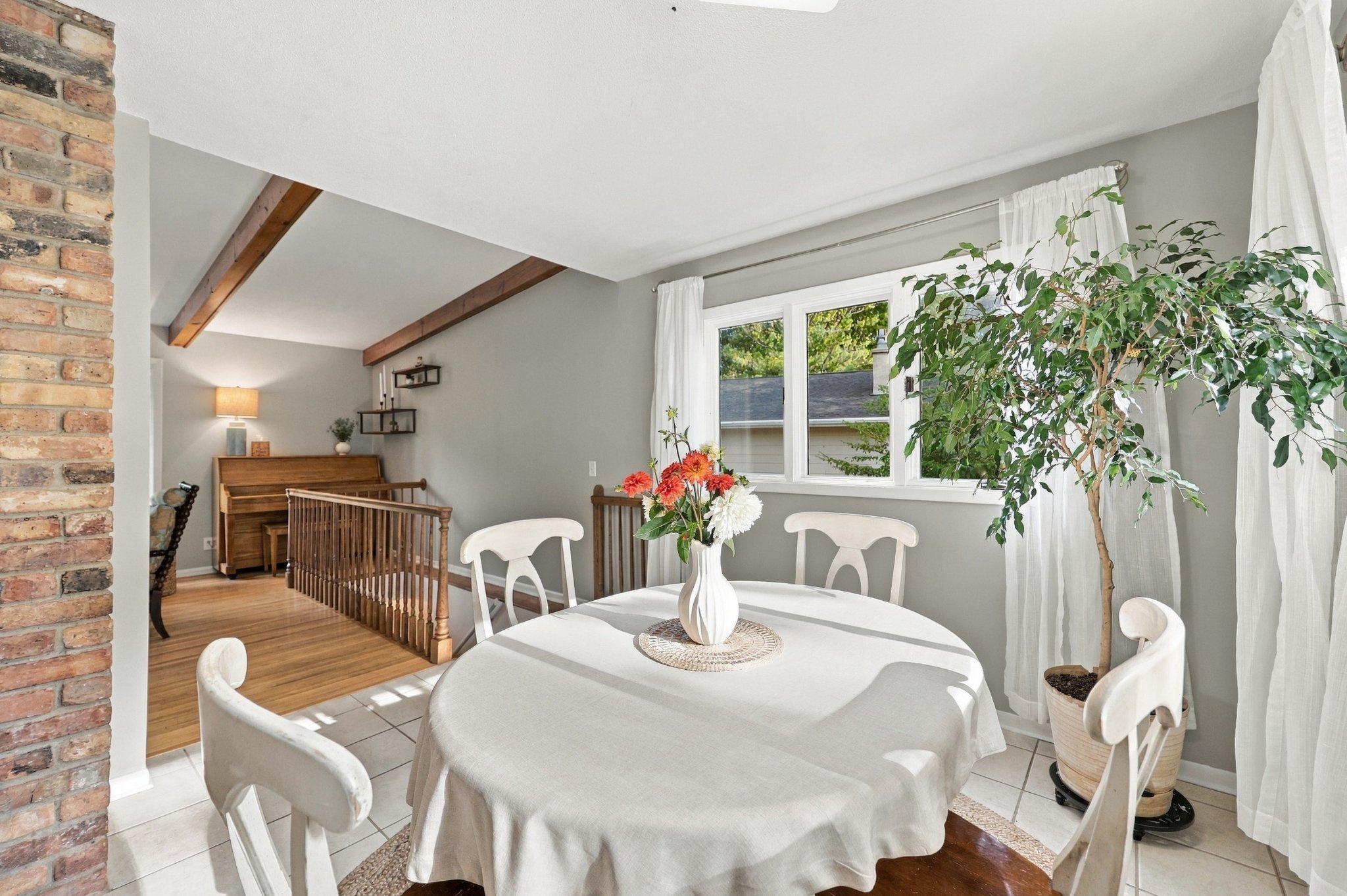 View of Residential at 3966 Earlynn Lane, Minnetonka MN 55345, Minnetonka (12 of 63) - Mike Wilen | Minnesota Team Real Estate
