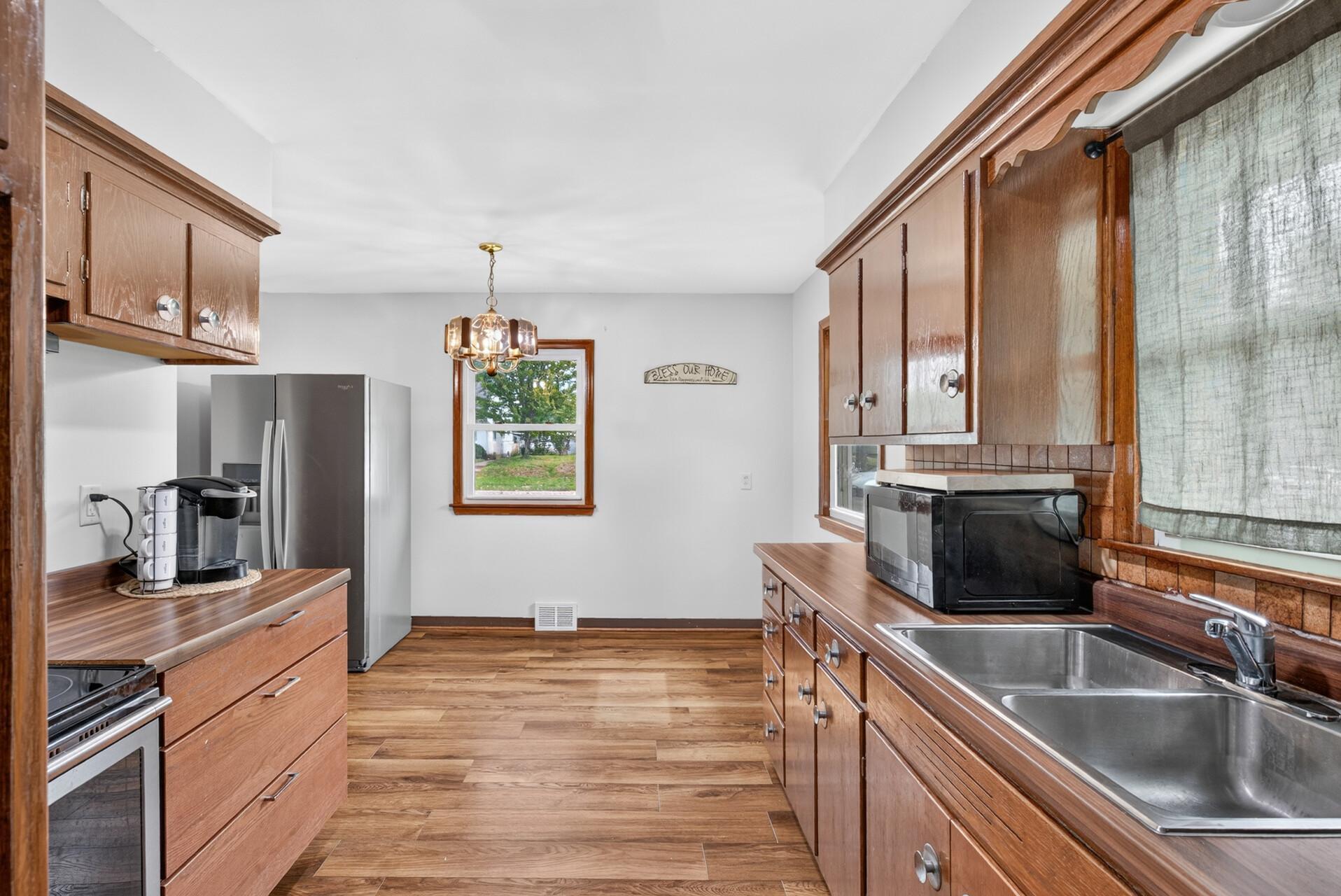View of Residential at 1042 6th Avenue, South Saint Paul MN 55075, South Saint Paul (12 of 46) - Mike Wilen | Minnesota Team Real Estate
