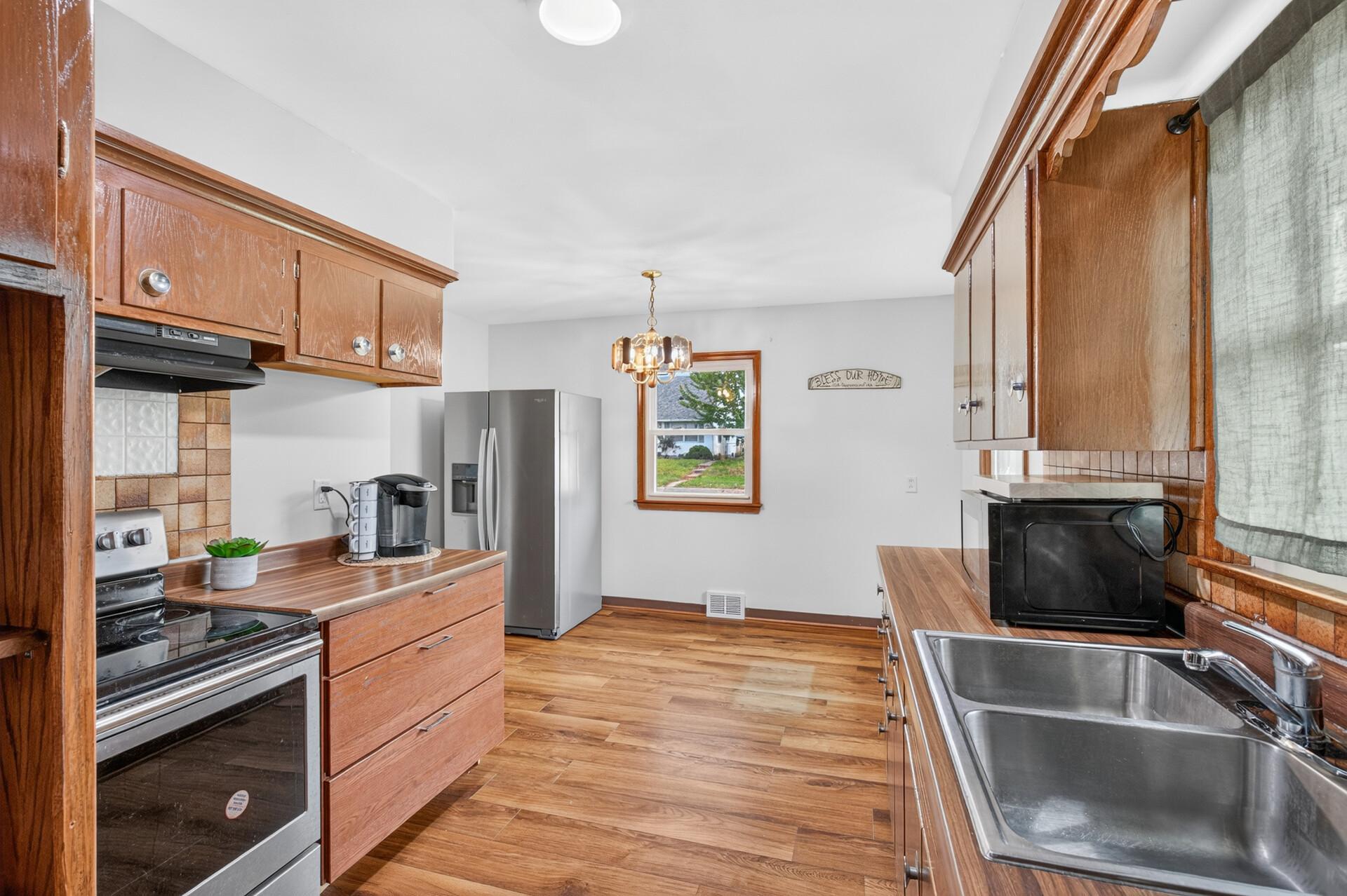 View of Residential at 1042 6th Avenue, South Saint Paul MN 55075, South Saint Paul (24 of 46) - Mike Wilen | Minnesota Team Real Estate