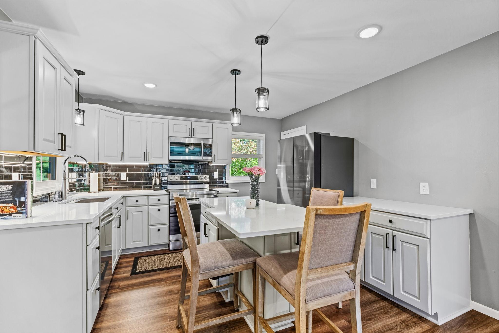 View of Residential at 1197 Burke Avenue, Roseville MN 55113, Roseville (5 of 16) - Mike Wilen | Minnesota Team Real Estate