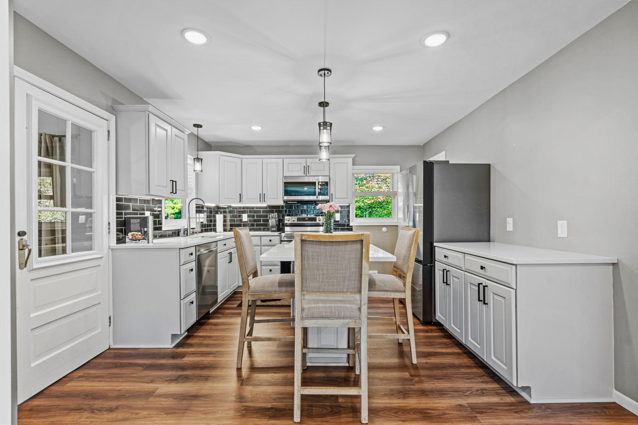 View of Residential at 1197 Burke Avenue, Roseville MN 55113, Roseville (4 of 16) - Mike Wilen | Minnesota Team Real Estate
