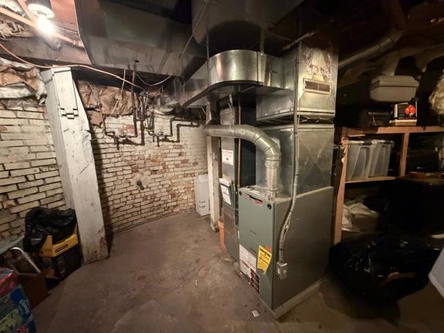 View of Residential Income at 122 32nd Street, Minneapolis MN 55408, Minneapolis (21 of 28) - Mike Wilen | Minnesota Team Real Estate