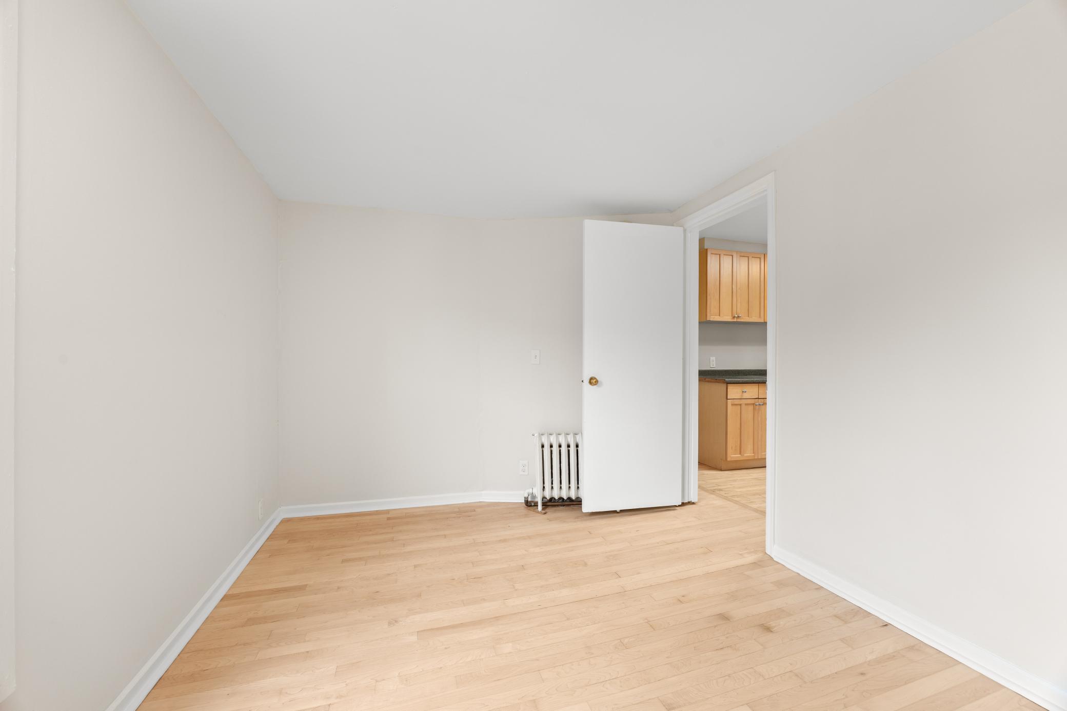 View of Residential Income at 3831 Grand Avenue, Minneapolis MN 55409, Minneapolis (18 of 37) - Mike Wilen | Minnesota Team Real Estate