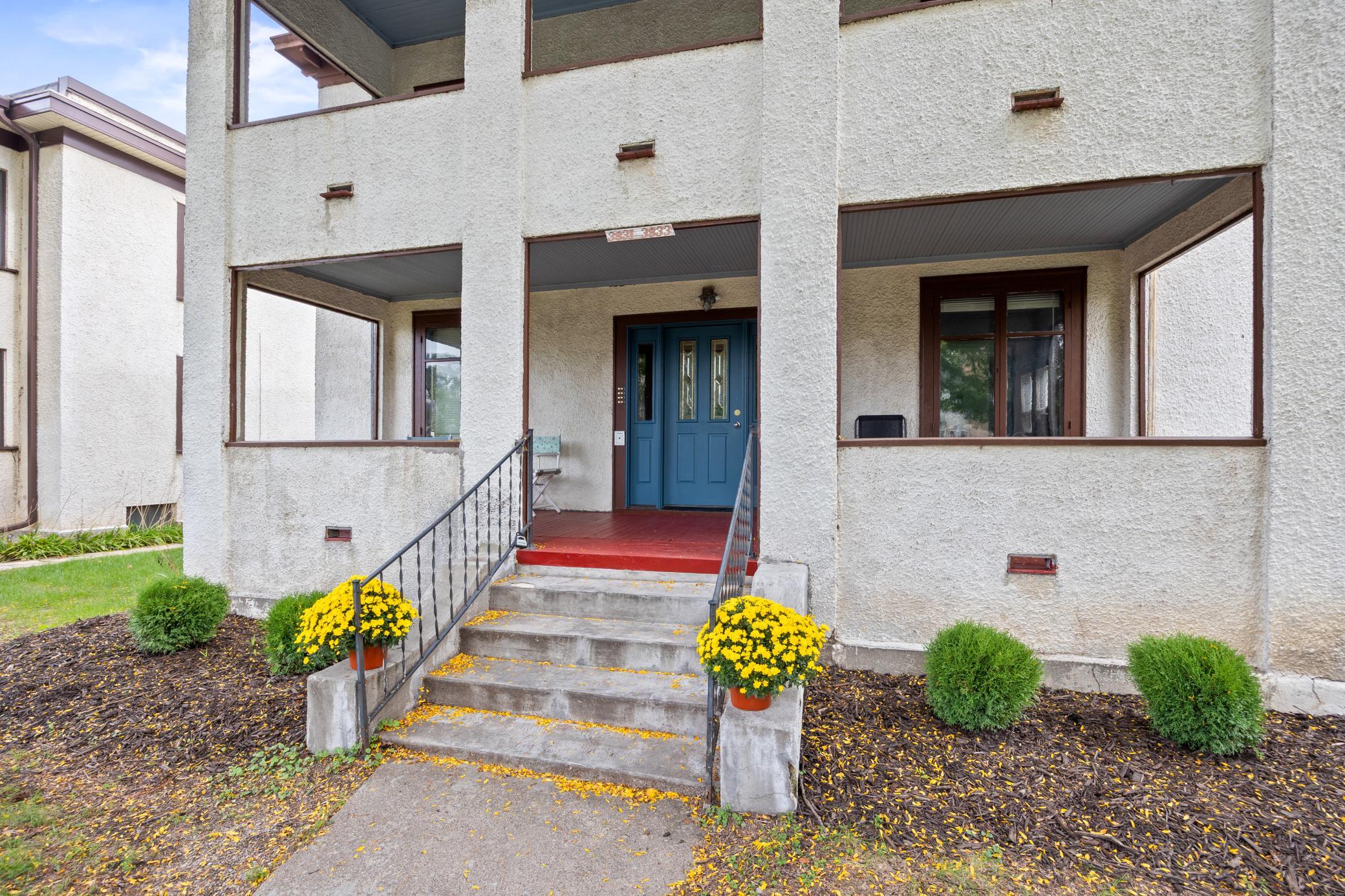 View of Residential Income at 3831 Grand Avenue, Minneapolis MN 55409, Minneapolis (3 of 37) - Mike Wilen | Minnesota Team Real Estate