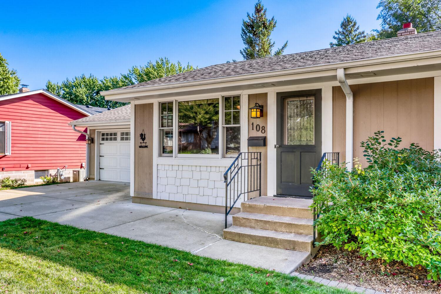 View of Residential at 108 18th Avenue, South Saint Paul MN 55075, South Saint Paul (3 of 28) - Mike Wilen | Minnesota Team Real Estate