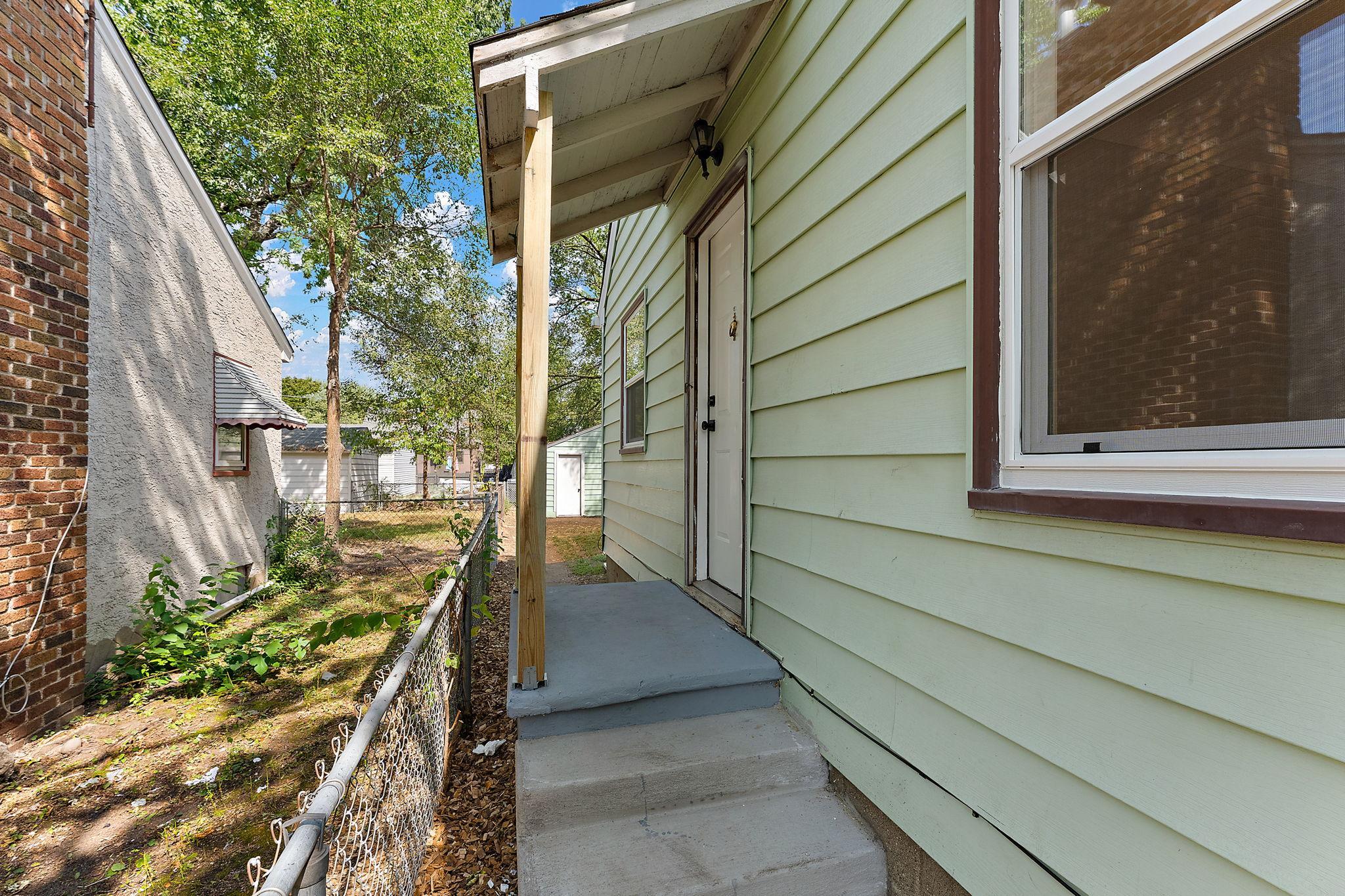 View of Residential at 1077 Blair Avenue, Saint Paul MN 55104, Saint Paul (17 of 20) - Mike Wilen | Minnesota Team Real Estate