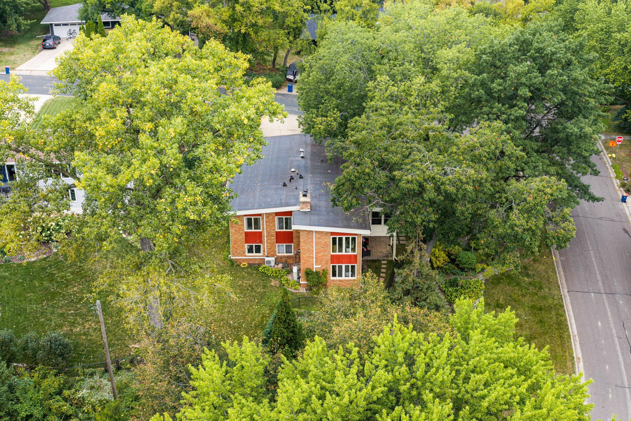 View of Residential at 2212 Mary Hills Drive, Golden Valley MN 55422, Golden Valley (123 of 123) - Mike Wilen | Minnesota Team Real Estate
