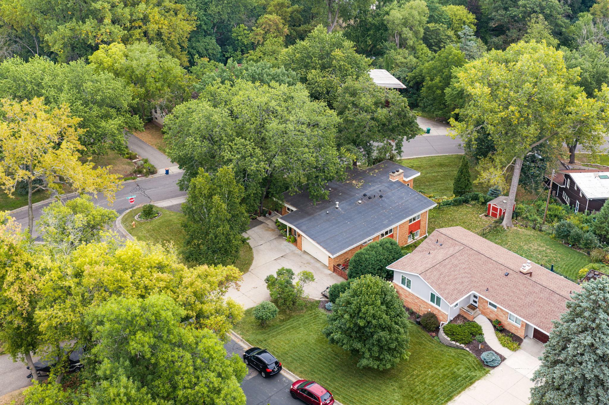 View of Residential at 2212 Mary Hills Drive, Golden Valley MN 55422, Golden Valley (113 of 123) - Mike Wilen | Minnesota Team Real Estate