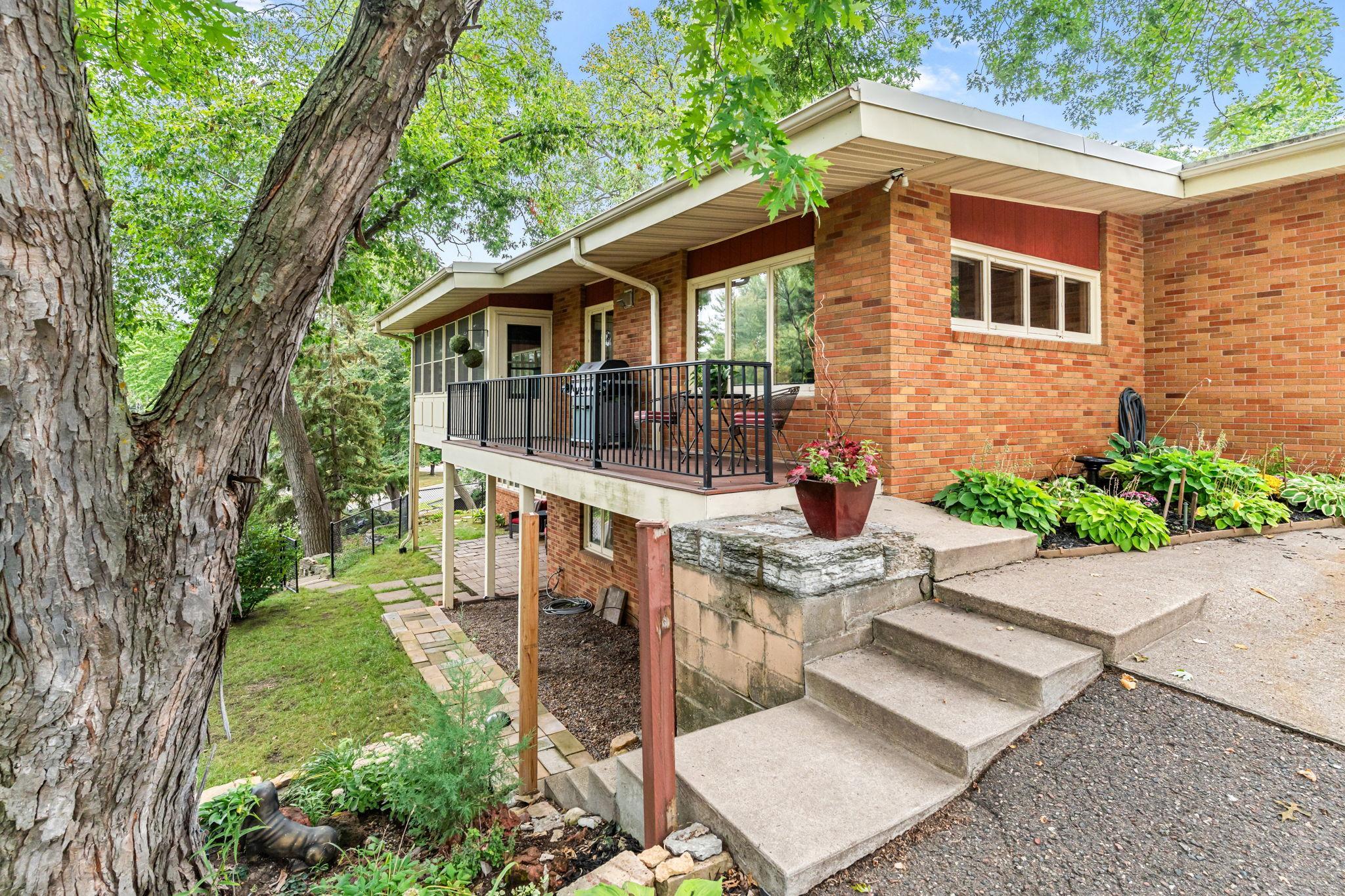 View of Residential at 2212 Mary Hills Drive, Golden Valley MN 55422, Golden Valley (85 of 123) - Mike Wilen | Minnesota Team Real Estate