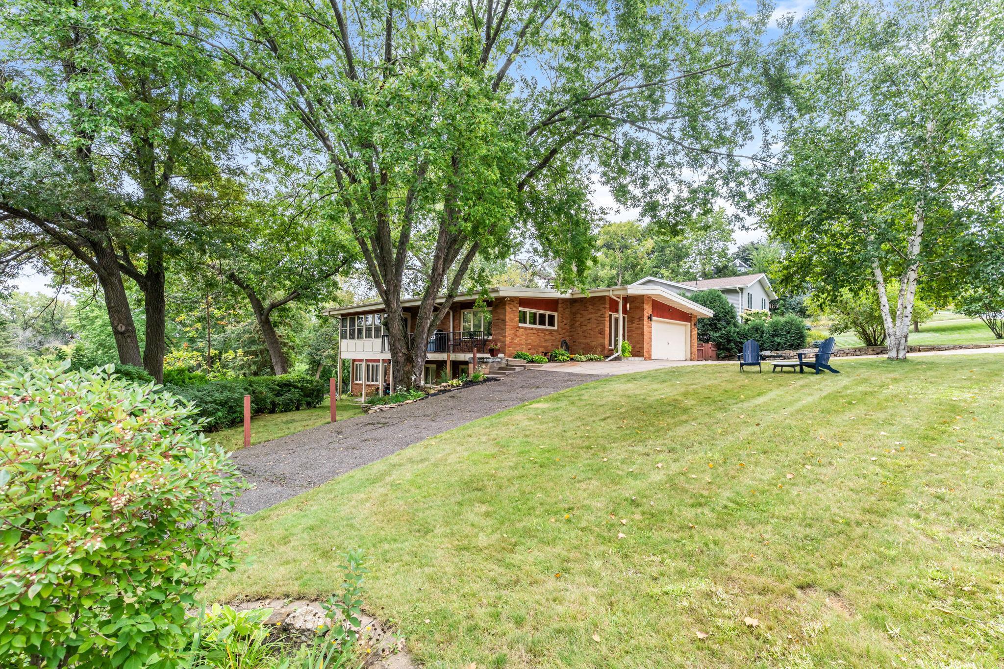 View of Residential at 2212 Mary Hills Drive, Golden Valley MN 55422, Golden Valley (81 of 123) - Mike Wilen | Minnesota Team Real Estate