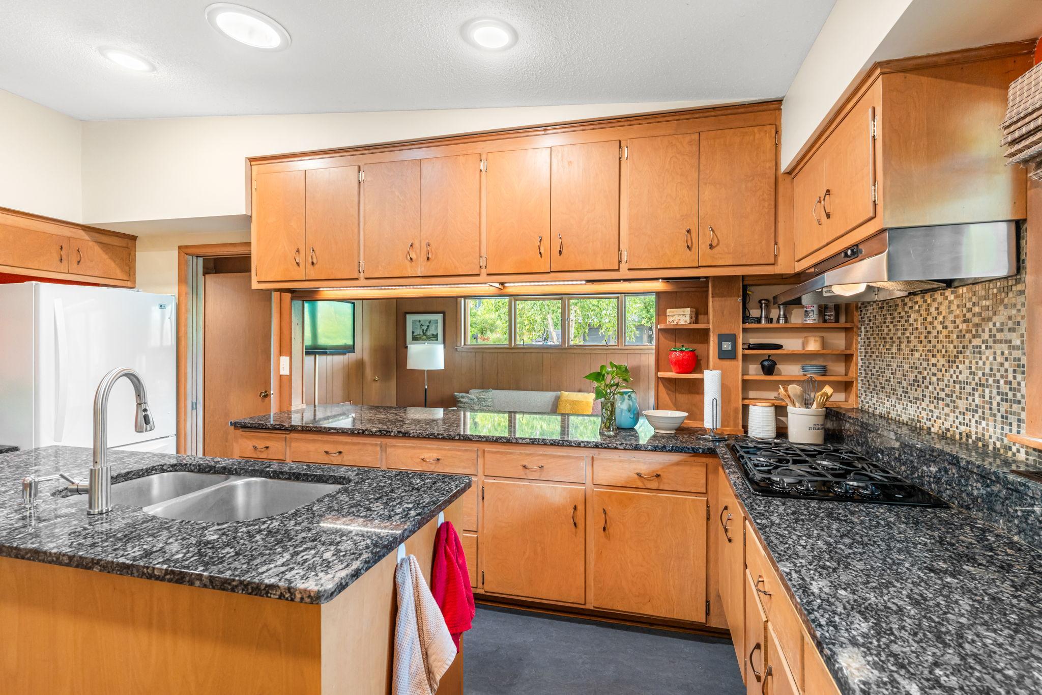View of Residential at 2212 Mary Hills Drive, Golden Valley MN 55422, Golden Valley (39 of 123) - Mike Wilen | Minnesota Team Real Estate