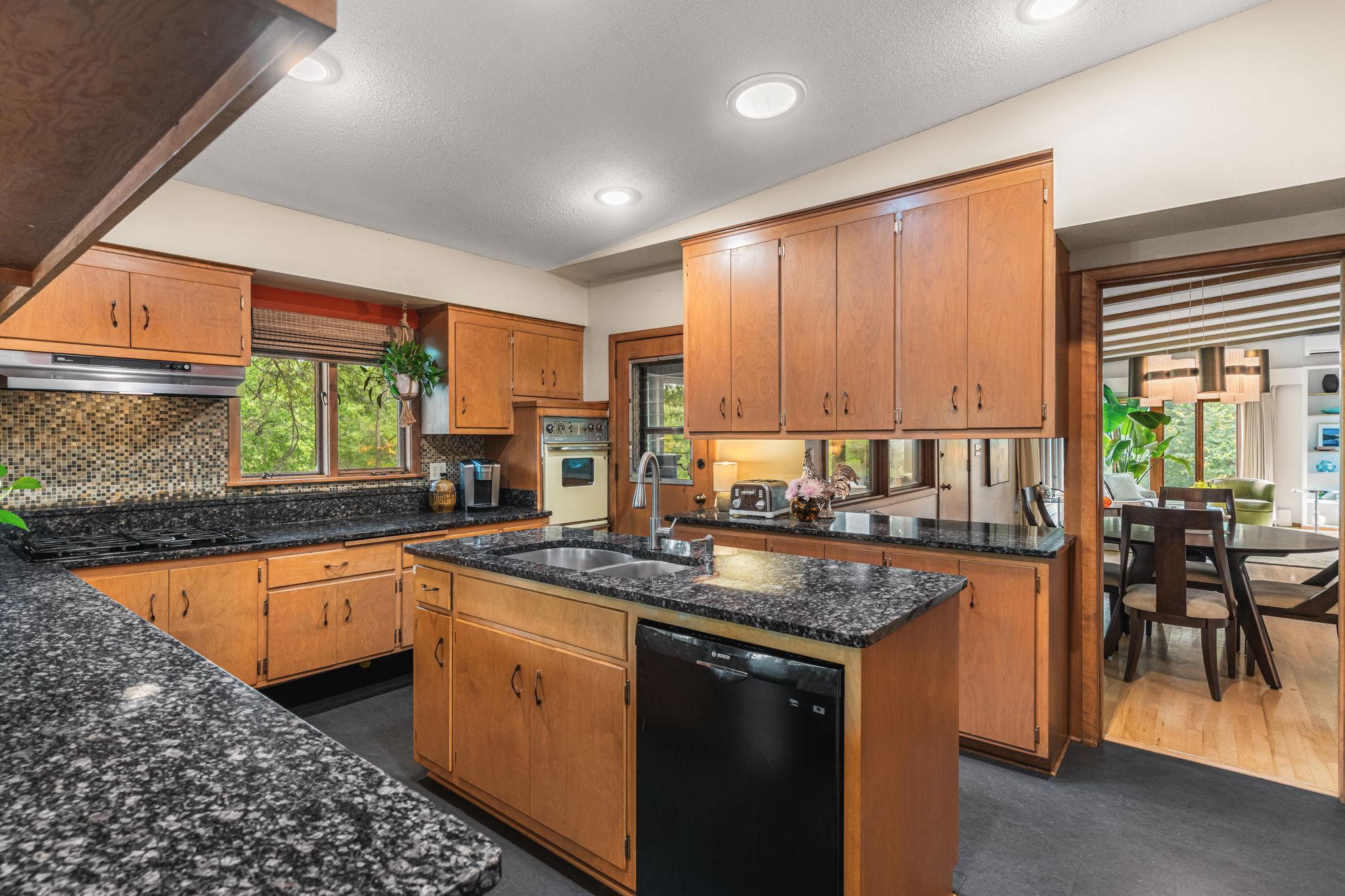 View of Residential at 2212 Mary Hills Drive, Golden Valley MN 55422, Golden Valley (27 of 57) - Mike Wilen | Minnesota Team Real Estate