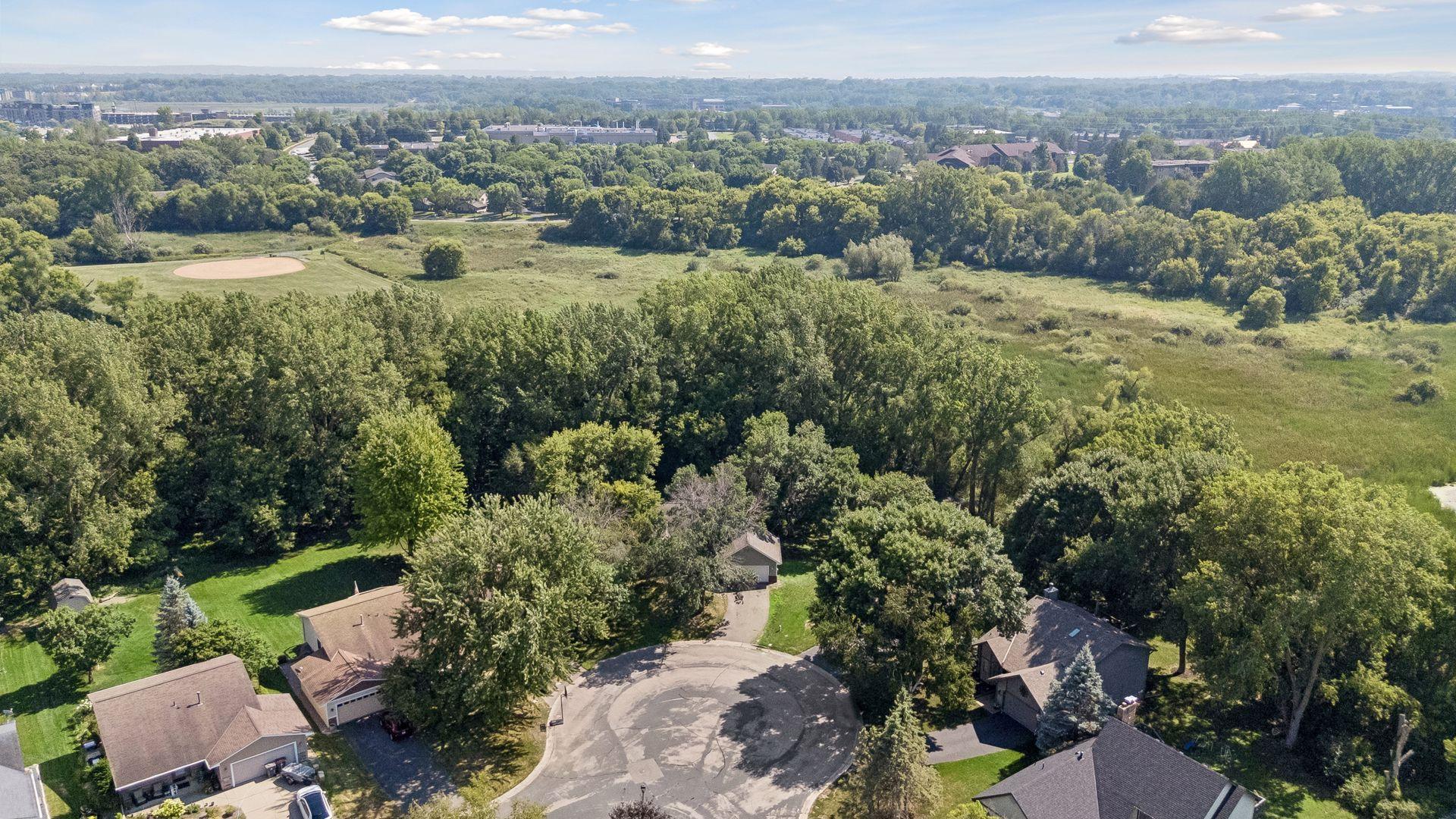 View of Residential at 13499 Caramel Trail, Eden Prairie MN 55346, Eden Prairie (3 of 36) - Mike Wilen | Minnesota Team Real Estate