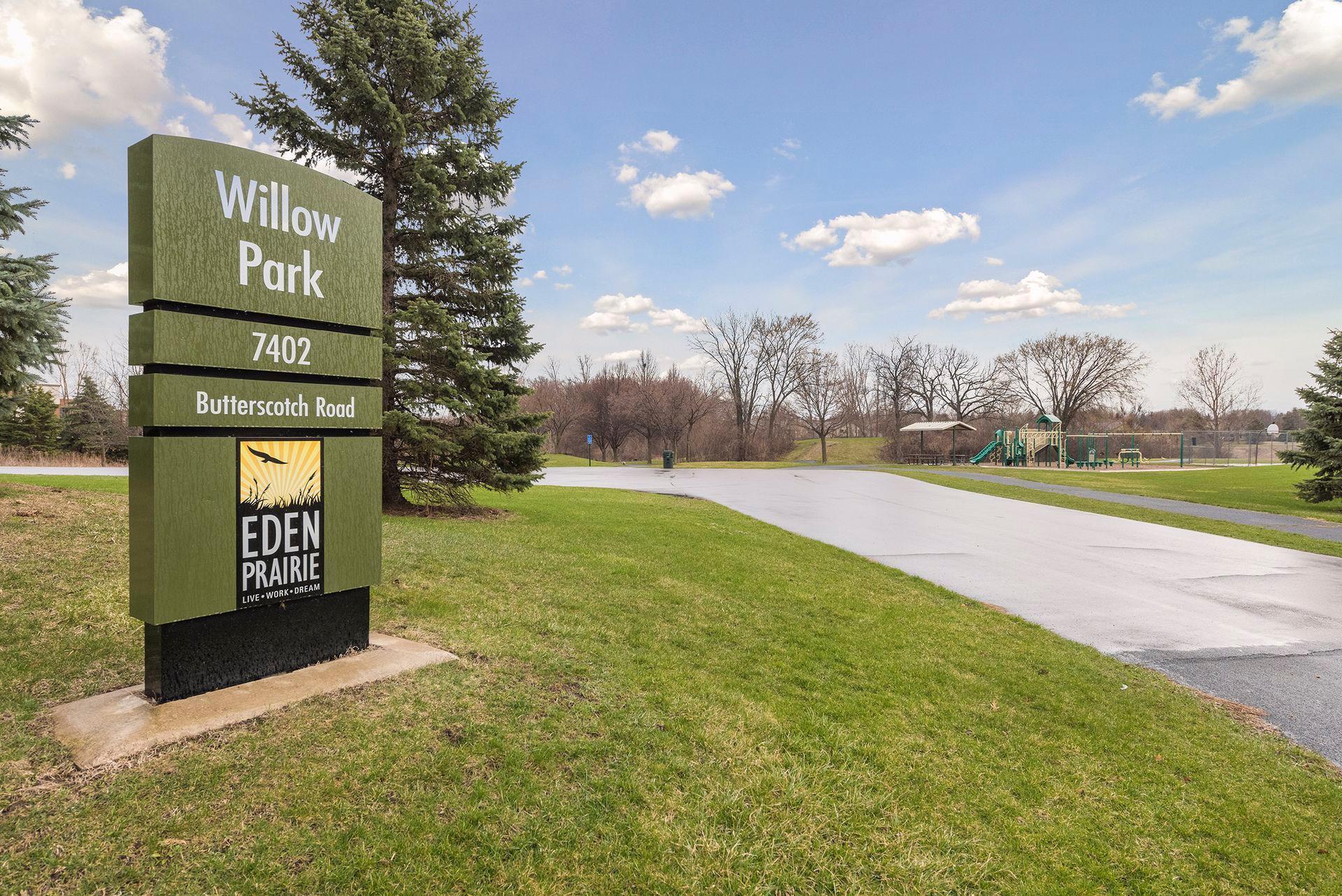 View of Residential at 13499 Caramel Trail, Eden Prairie MN 55346, Eden Prairie (34 of 36) - Mike Wilen | Minnesota Team Real Estate