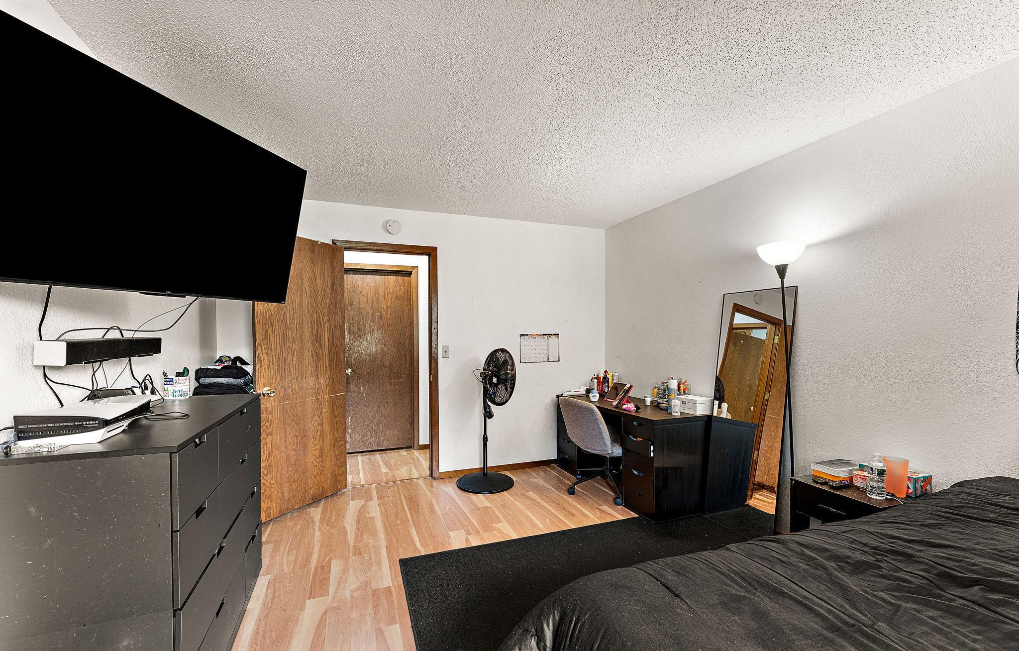 View of Residential at 2460 Crestwood Drive, North Saint Paul MN 55109, North Saint Paul (15 of 34) - Mike Wilen | Minnesota Team Real Estate
