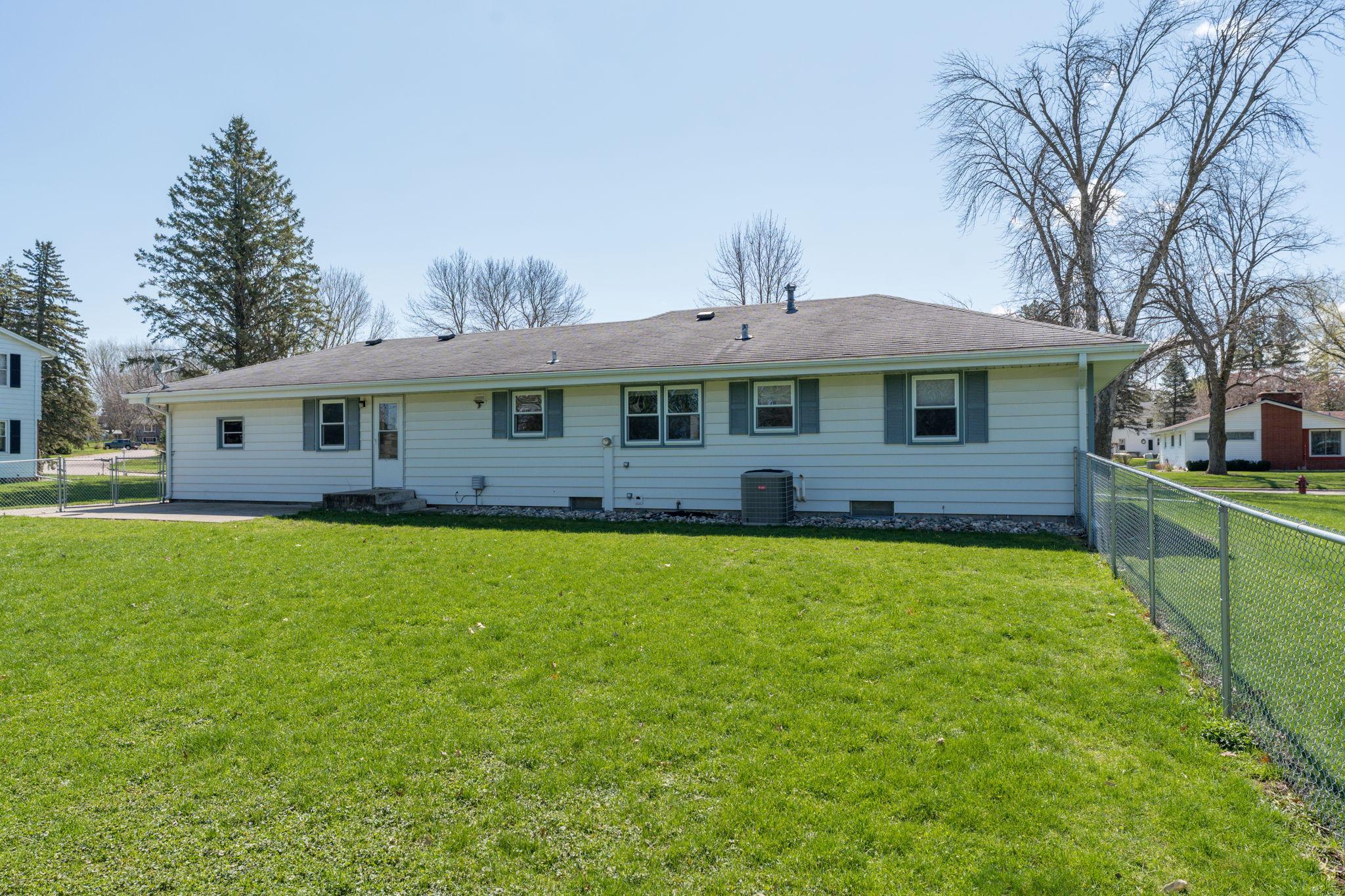 View of Residential at 209 Hillcrest Way, Le Sueur MN 56058, Le Sueur (26 of 30) - Mike Wilen | Minnesota Team Real Estate