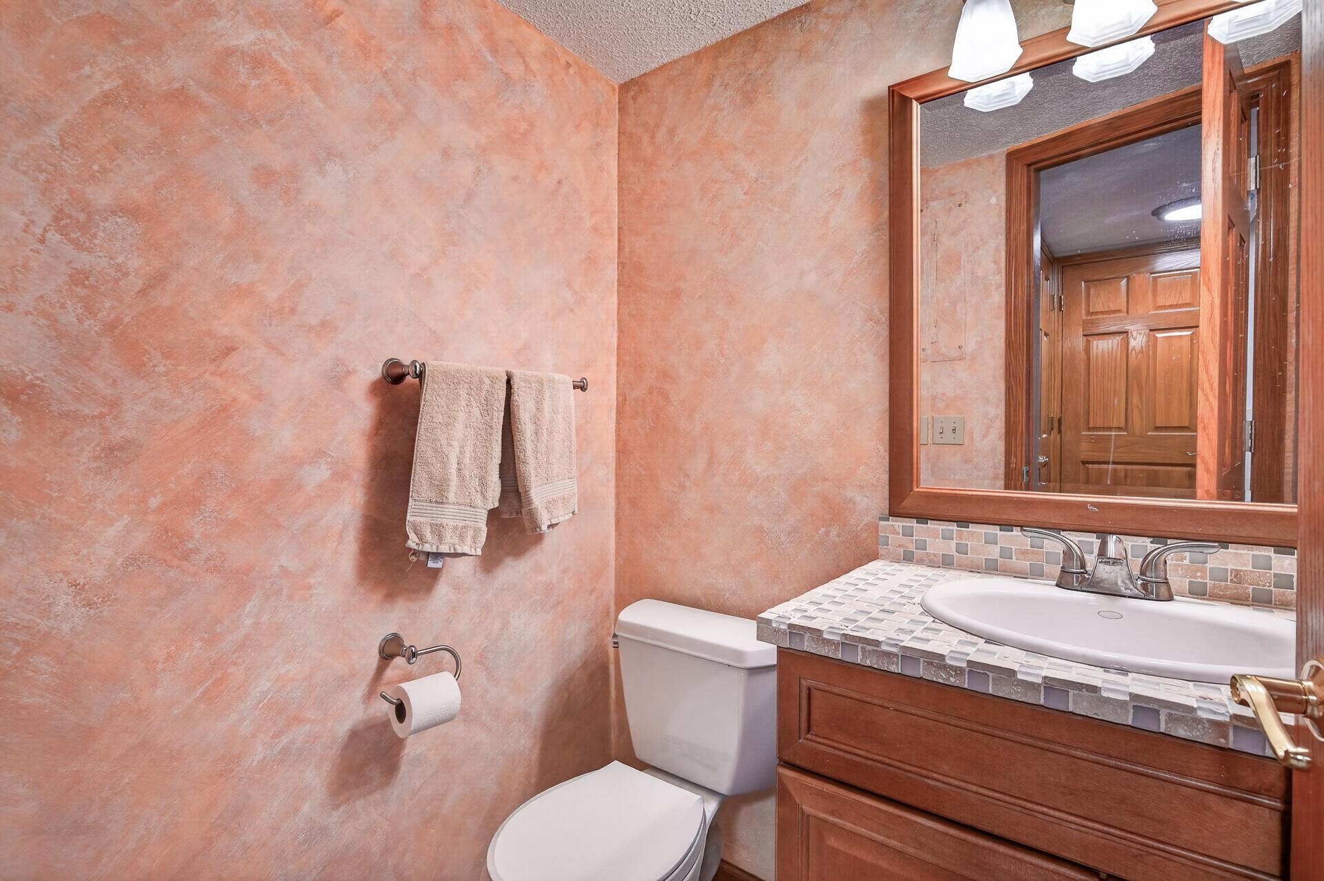 View of Residential at 18661 Clear View Court, Minnetonka MN 55345, Minnetonka (23 of 39) - Mike Wilen | Minnesota Team Real Estate