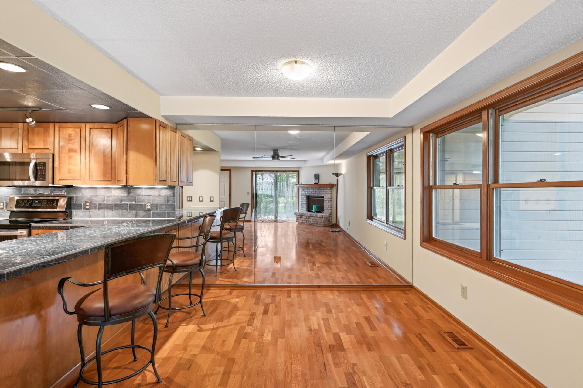 View of Residential at 18661 Clear View Court, Minnetonka MN 55345, Minnetonka (18 of 39) - Mike Wilen | Minnesota Team Real Estate