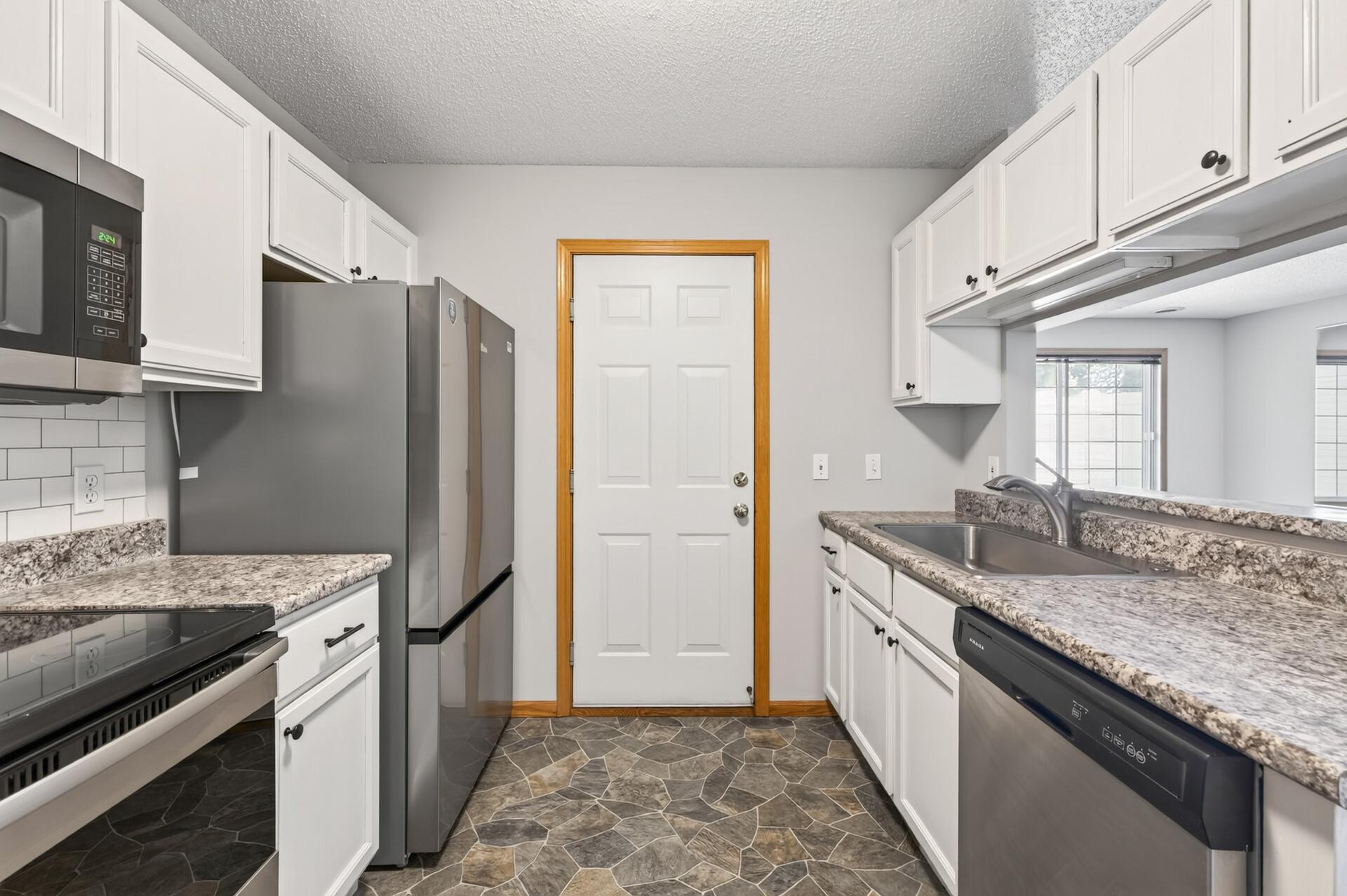 View of Residential at 14756 Excelsior Lane #15, Apple Valley MN 55124, Apple Valley (14 of 27) - Mike Wilen | Minnesota Team Real Estate