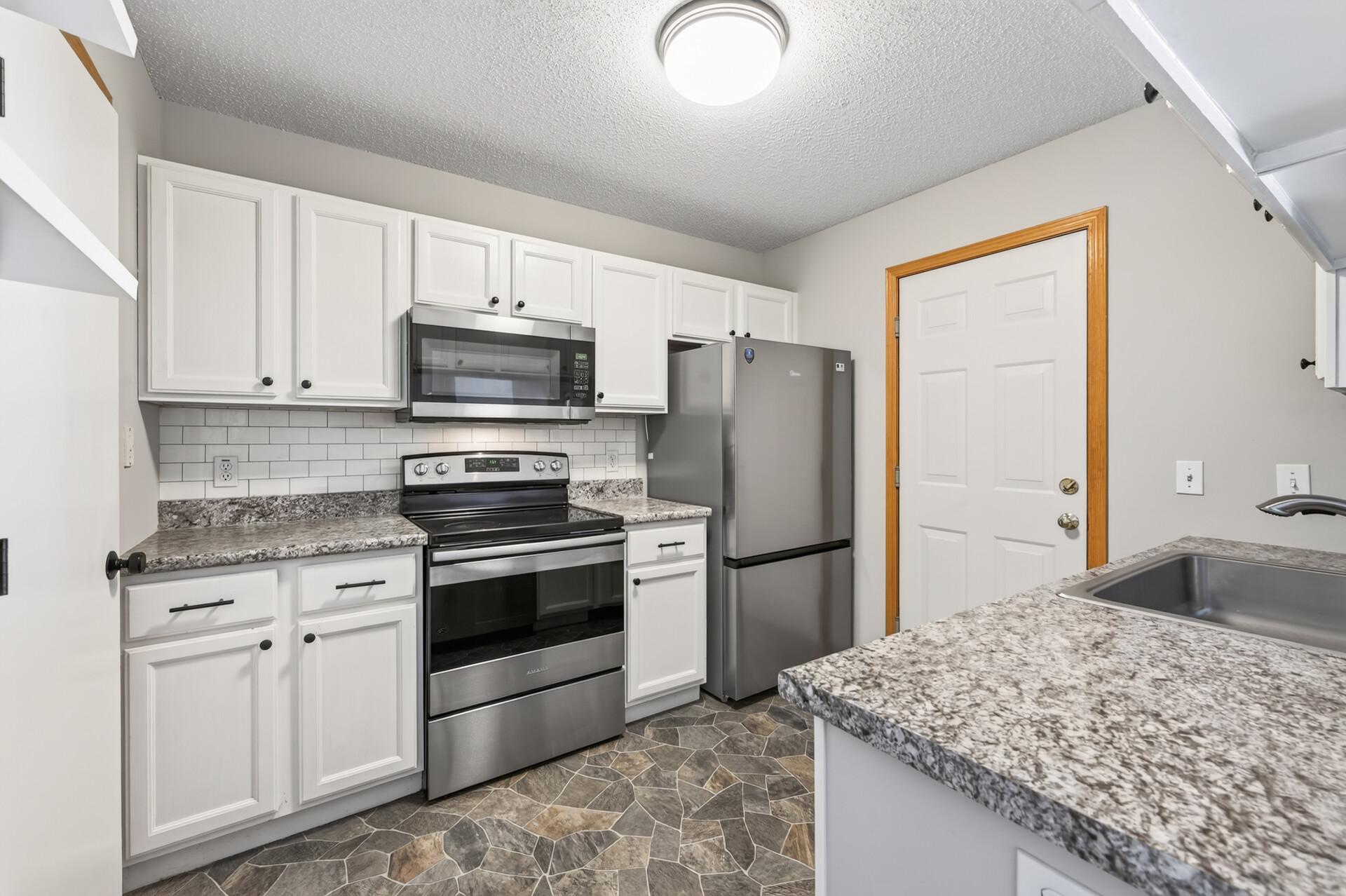 View of Residential at 14756 Excelsior Lane #15, Apple Valley MN 55124, Apple Valley (13 of 27) - Mike Wilen | Minnesota Team Real Estate