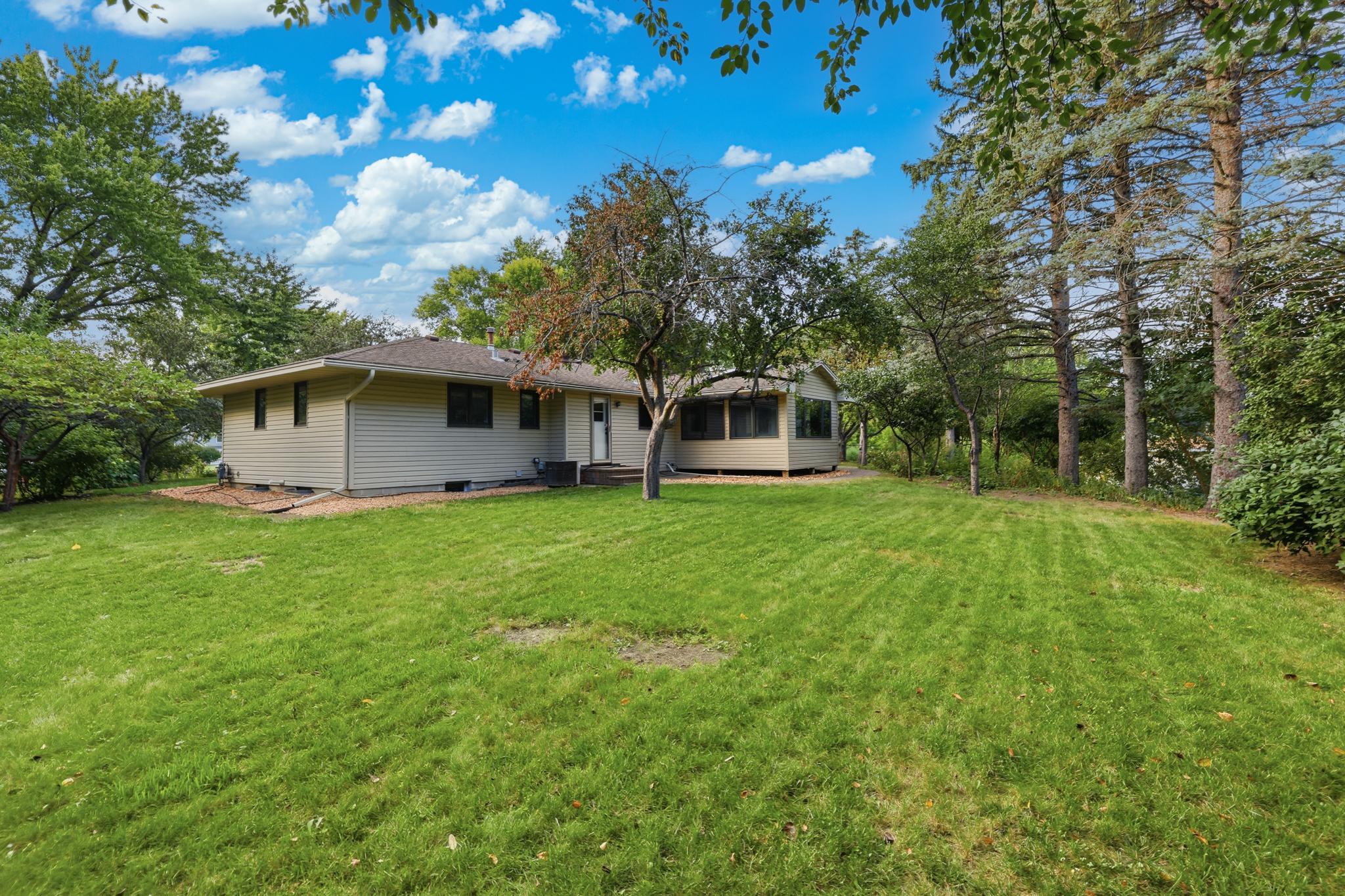 View of Residential at 10133 Johnson Circle, Bloomington MN 55437, Bloomington (27 of 29) - Mike Wilen | Minnesota Team Real Estate