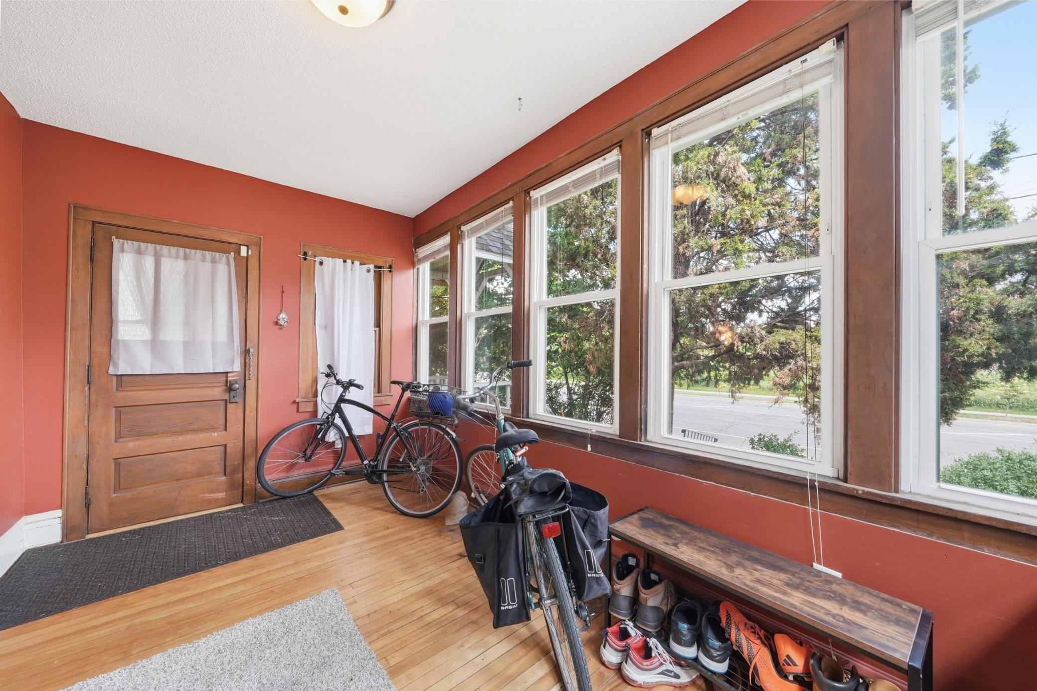 View of Residential Income at 606 20th Avenue, Minneapolis MN 55454, Minneapolis (9 of 13) - Mike Wilen | Minnesota Team Real Estate