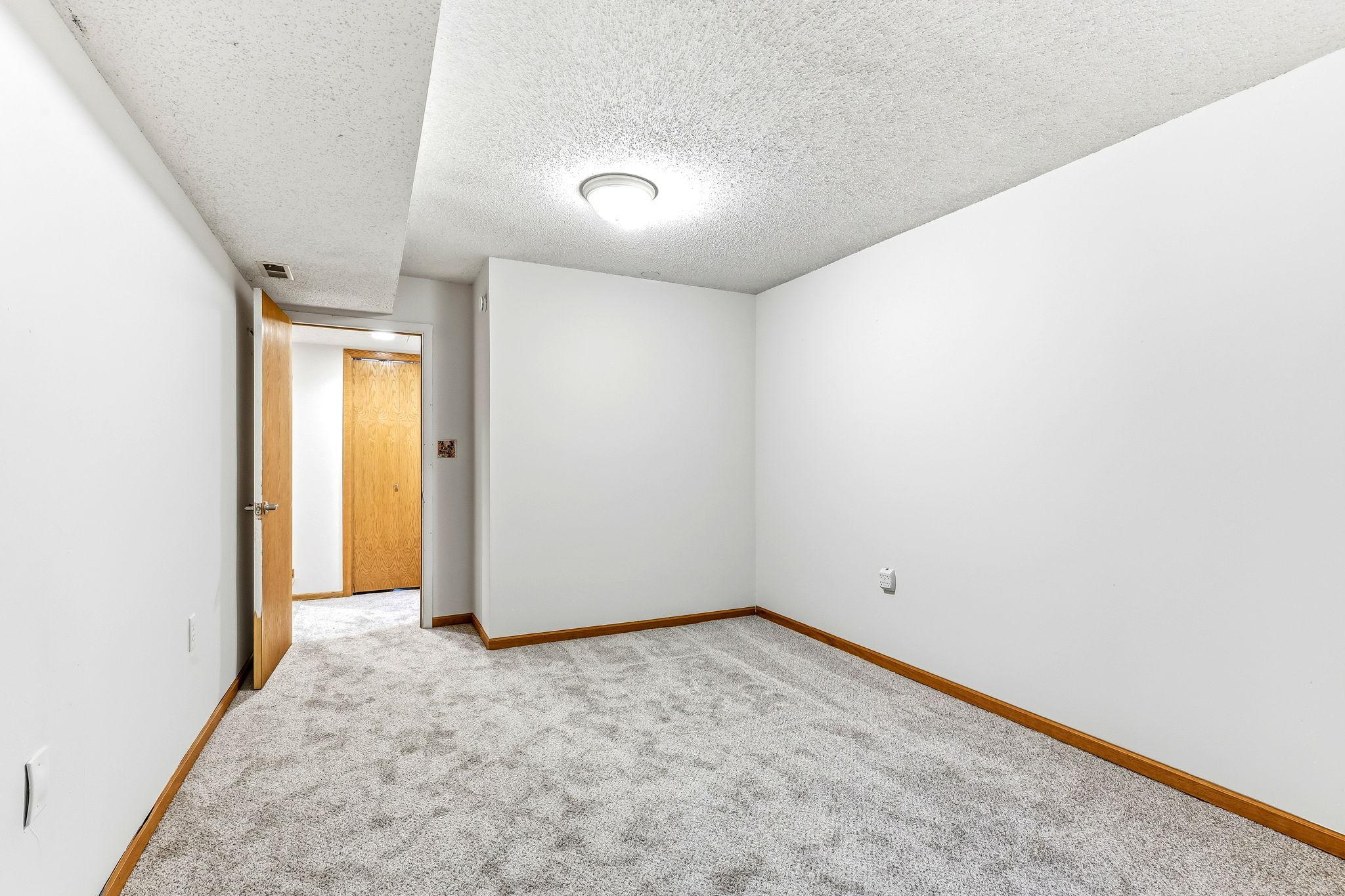 View of Residential at 762 Elrene Court, Eagan MN 55123, Eagan (22 of 30) - Mike Wilen | Minnesota Team Real Estate