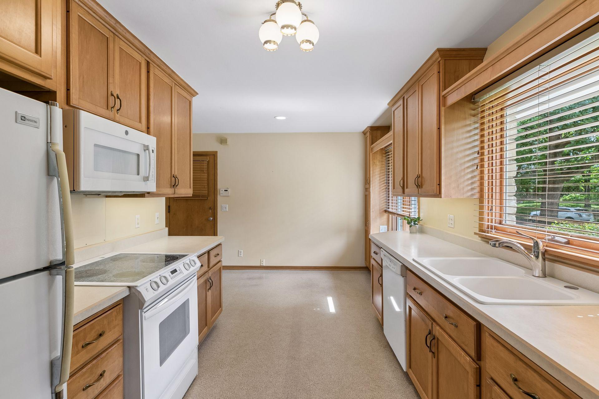 View of Residential at 2024 Drew Avenue, Minneapolis MN 55416, Minneapolis (17 of 48) - Mike Wilen | Minnesota Team Real Estate