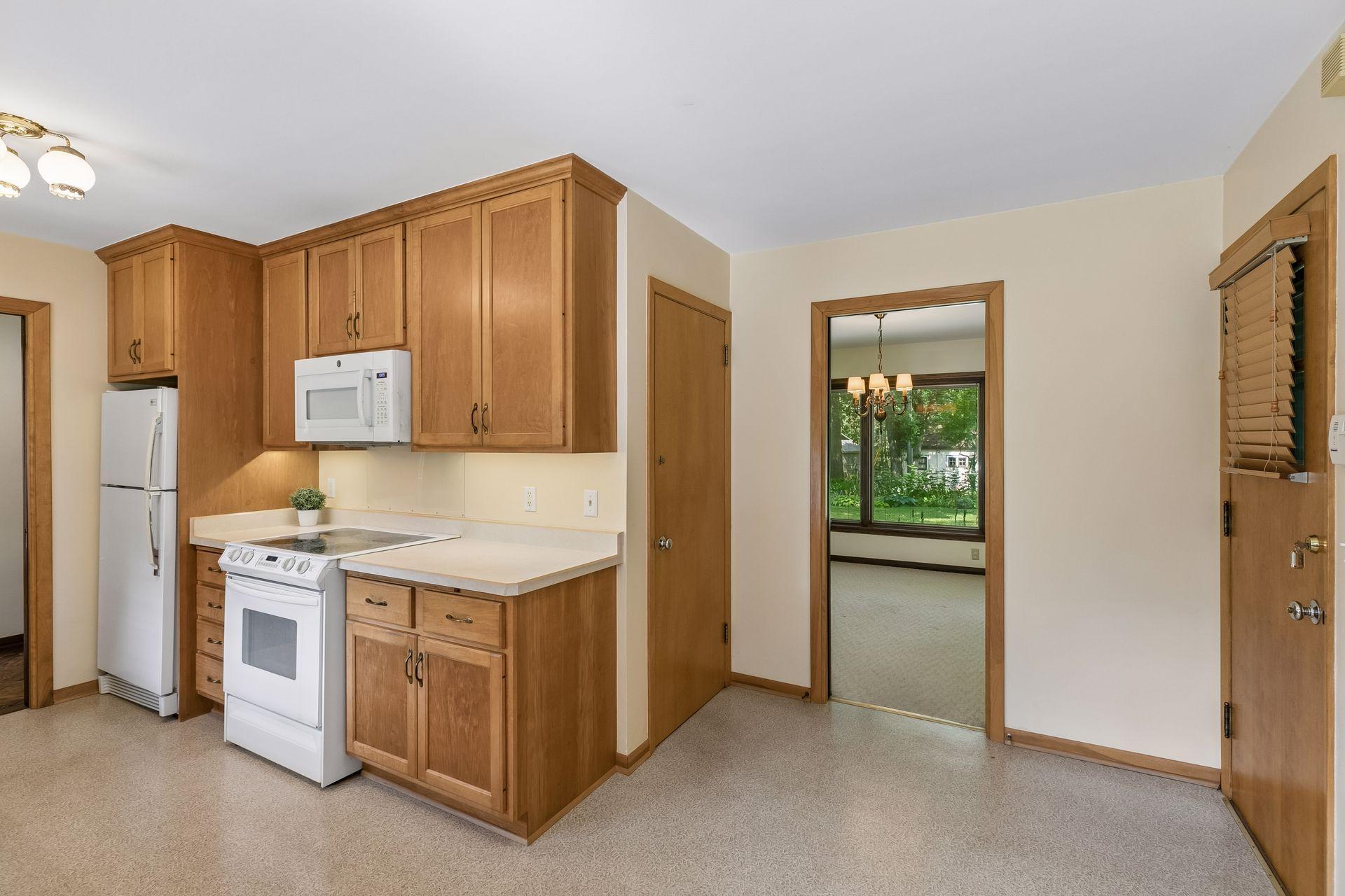 View of Residential at 2024 Drew Avenue, Minneapolis MN 55416, Minneapolis (26 of 48) - Mike Wilen | Minnesota Team Real Estate