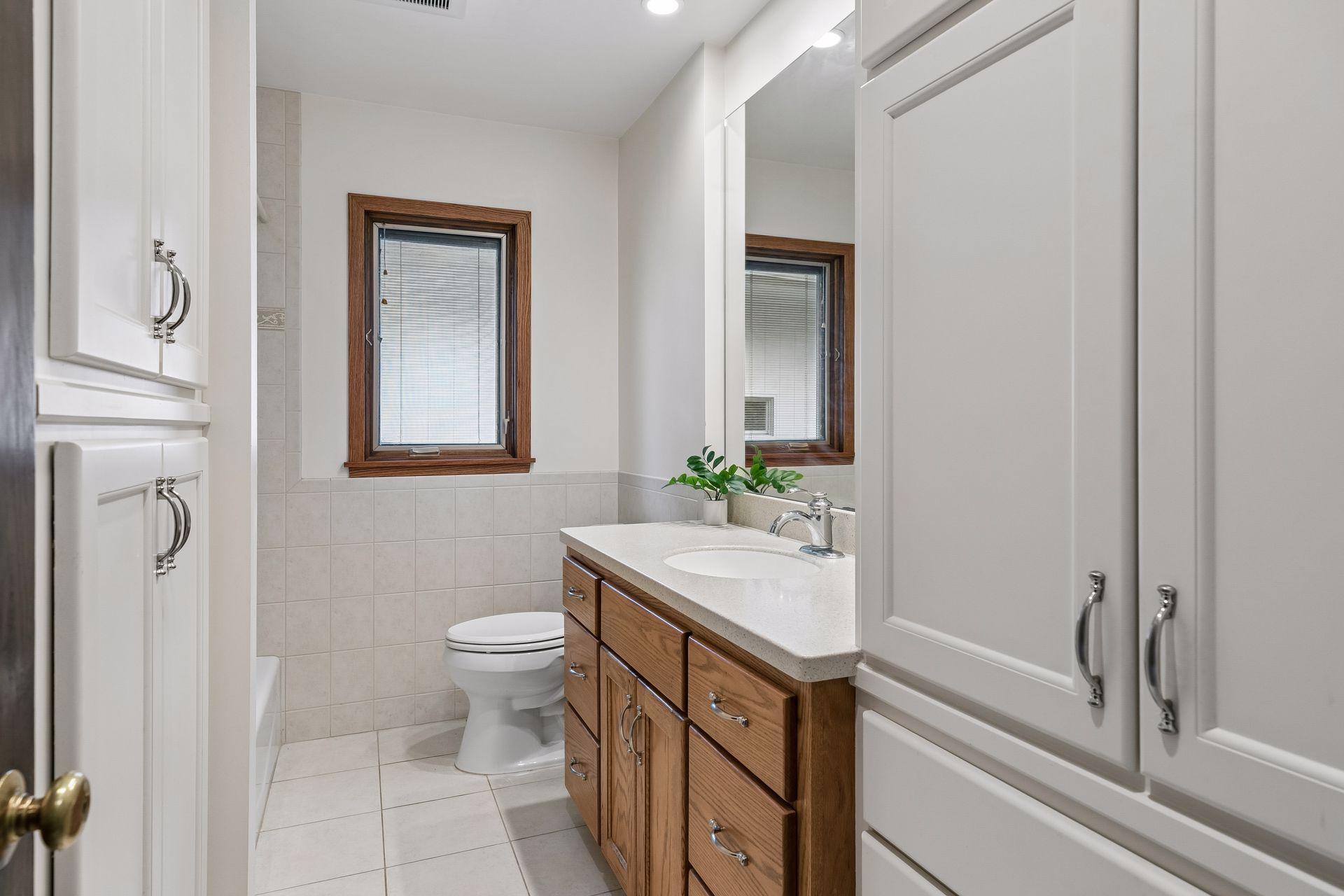 View of Residential at 2024 Drew Avenue, Minneapolis MN 55416, Minneapolis (38 of 48) - Mike Wilen | Minnesota Team Real Estate