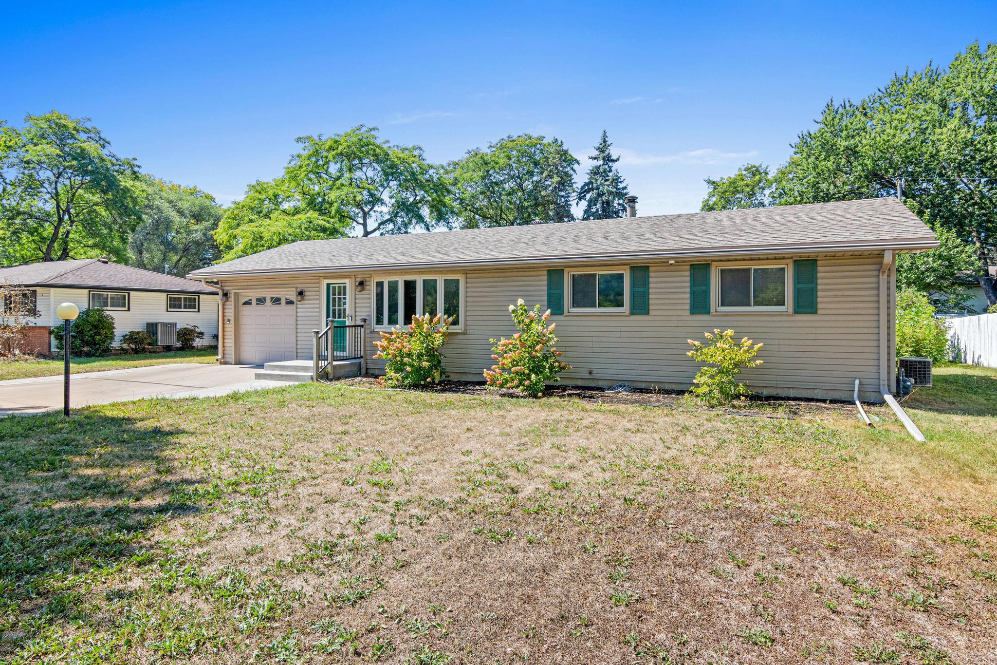 View of Residential at 6810 Brookview Drive, Fridley MN 55432, Fridley (29 of 32) - Mike Wilen | Minnesota Team Real Estate