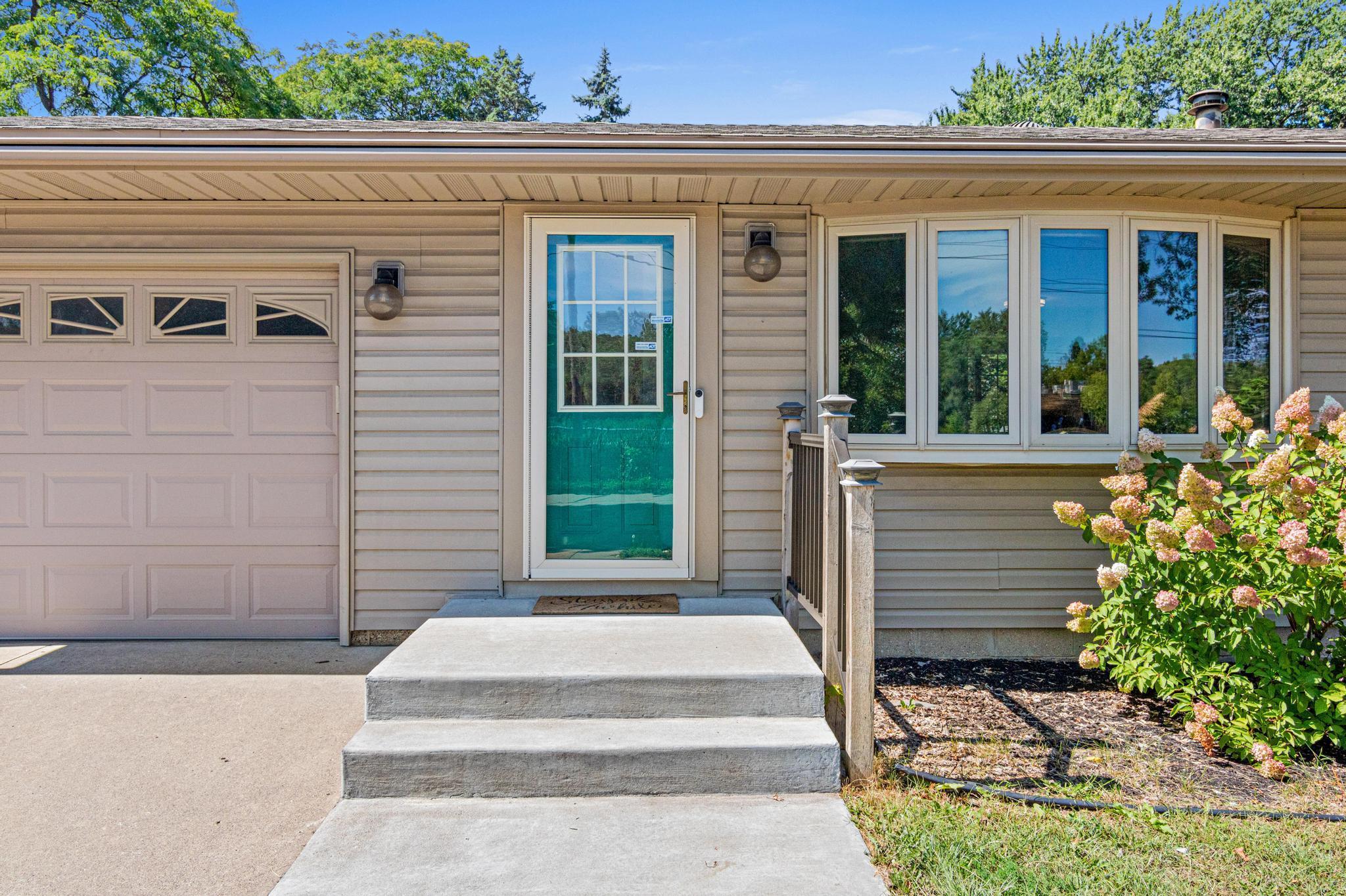 View of Residential at 6810 Brookview Drive, Fridley MN 55432, Fridley (28 of 32) - Mike Wilen | Minnesota Team Real Estate